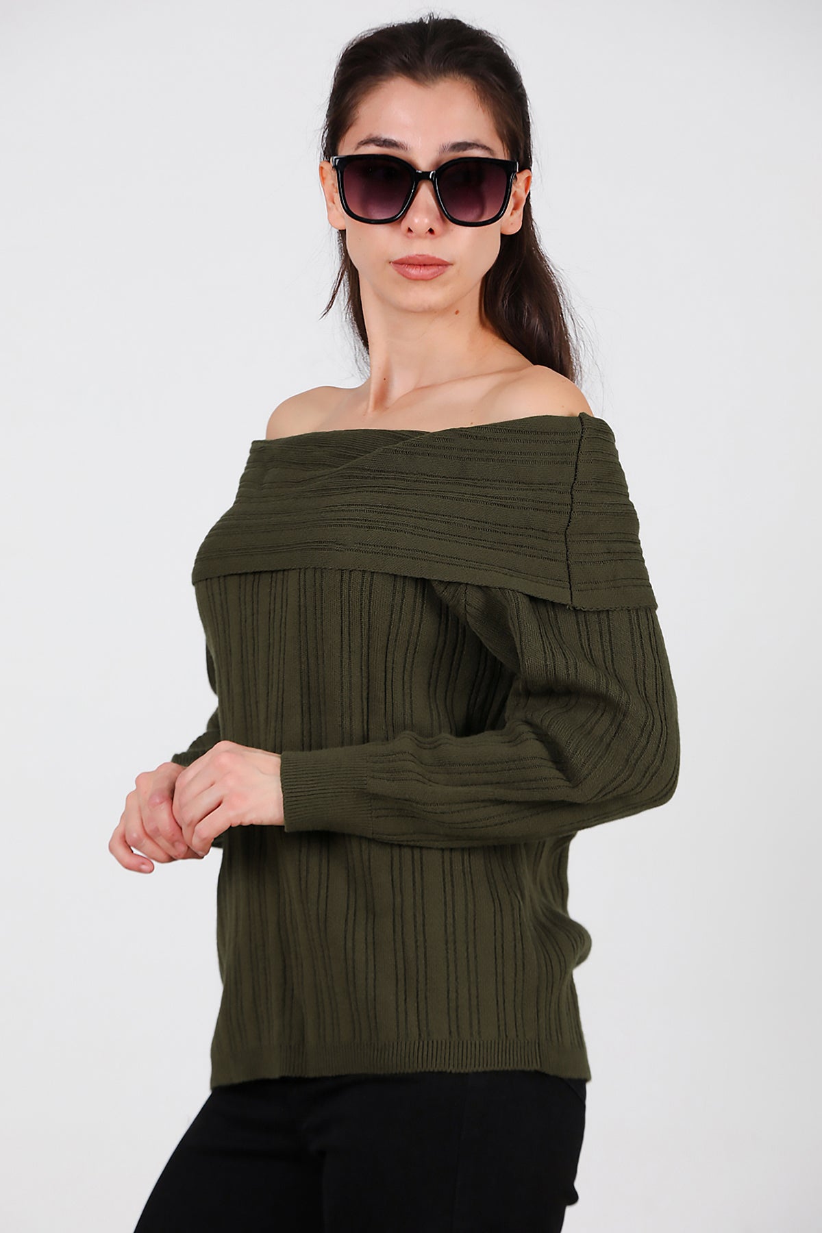 Kadın Madonna Yaka Triko Bluz Haki