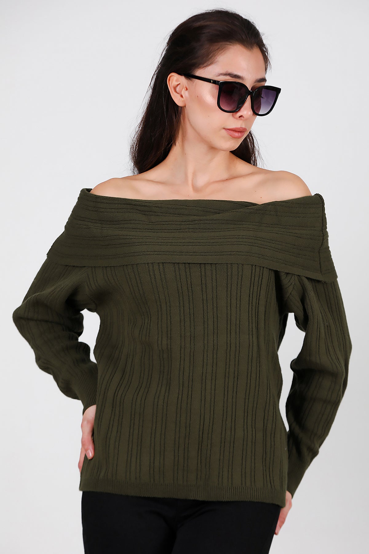 Kadın Madonna Yaka Triko Bluz Haki