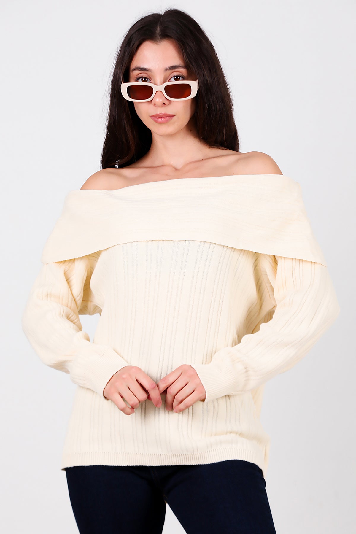 Kadın Madonna Yaka Triko Bluz Krem