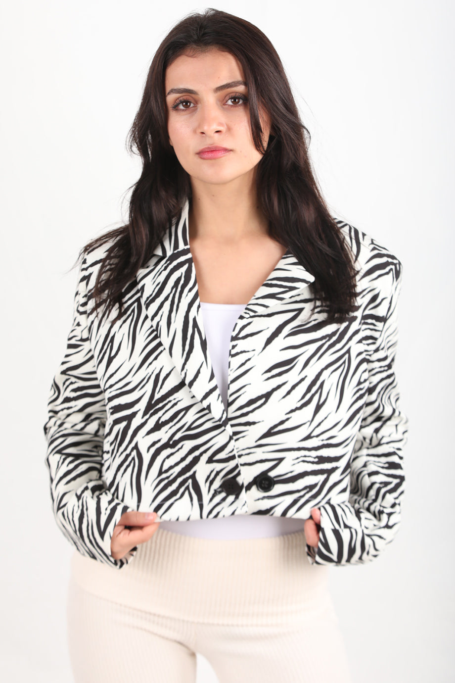 Kadın Tek Düğmeli Kısa Ceket Ekru - Şık ve Modern Blazer Ceket