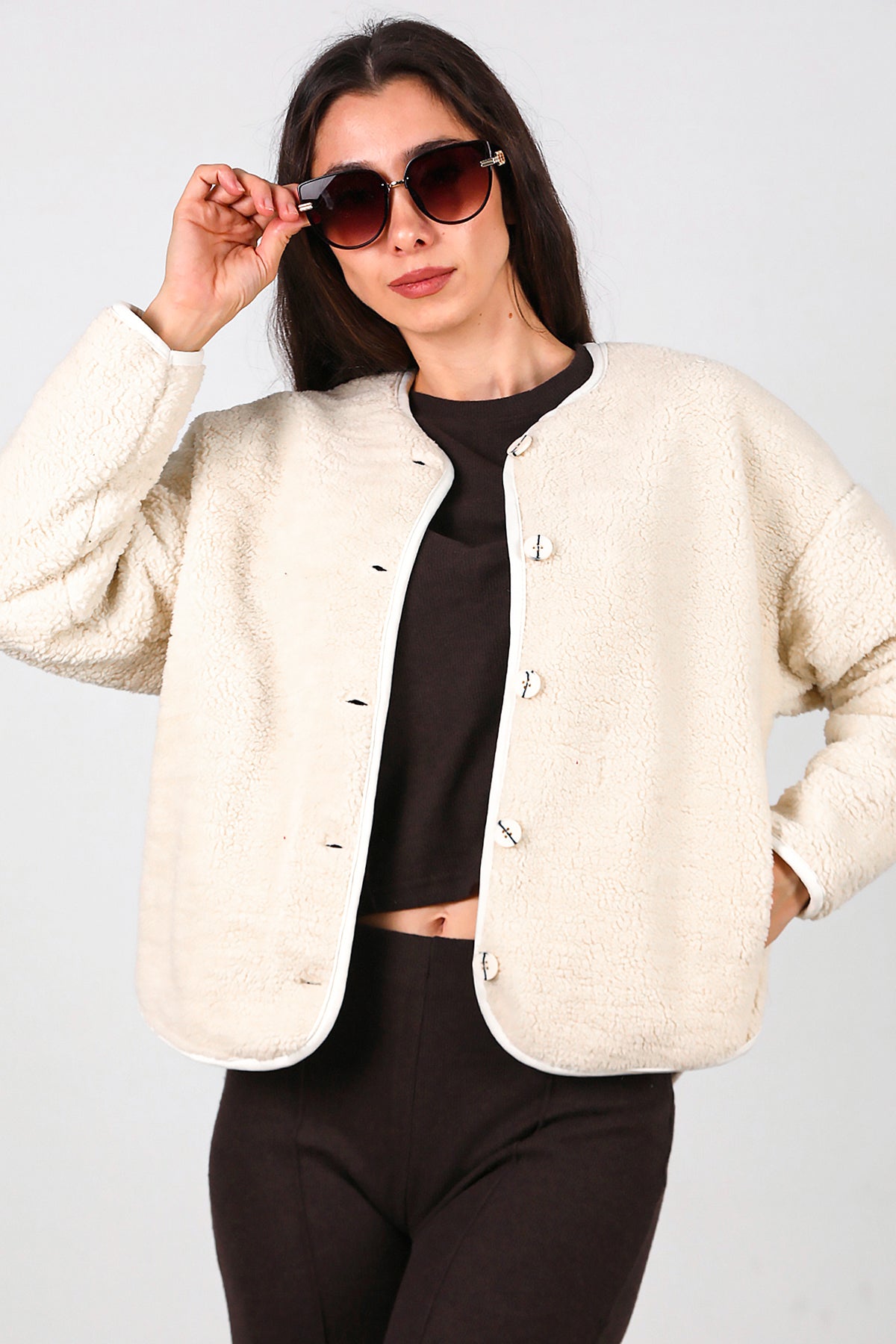 Kadın İçi Polarlı Düğmeli Peluş Ceket Taş