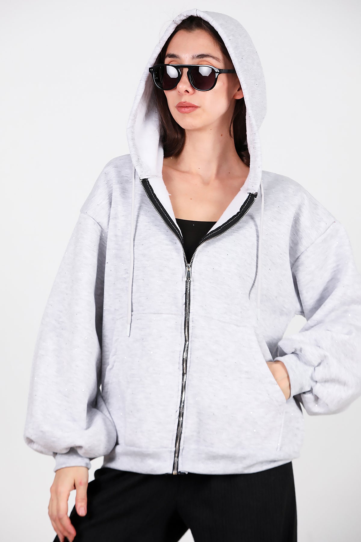 Kadın Taş Detay Kapşonlu Önü Fermuarlı Ceket Gri