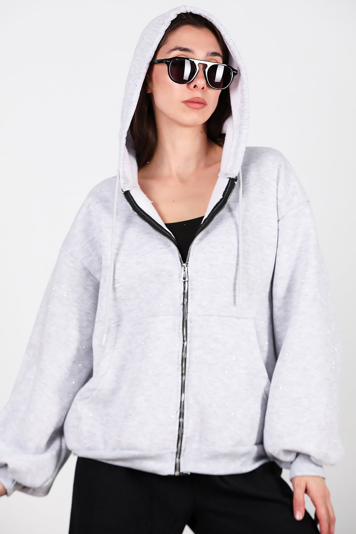 Kadın Taş Detay Kapşonlu Önü Fermuarlı Ceket Gri