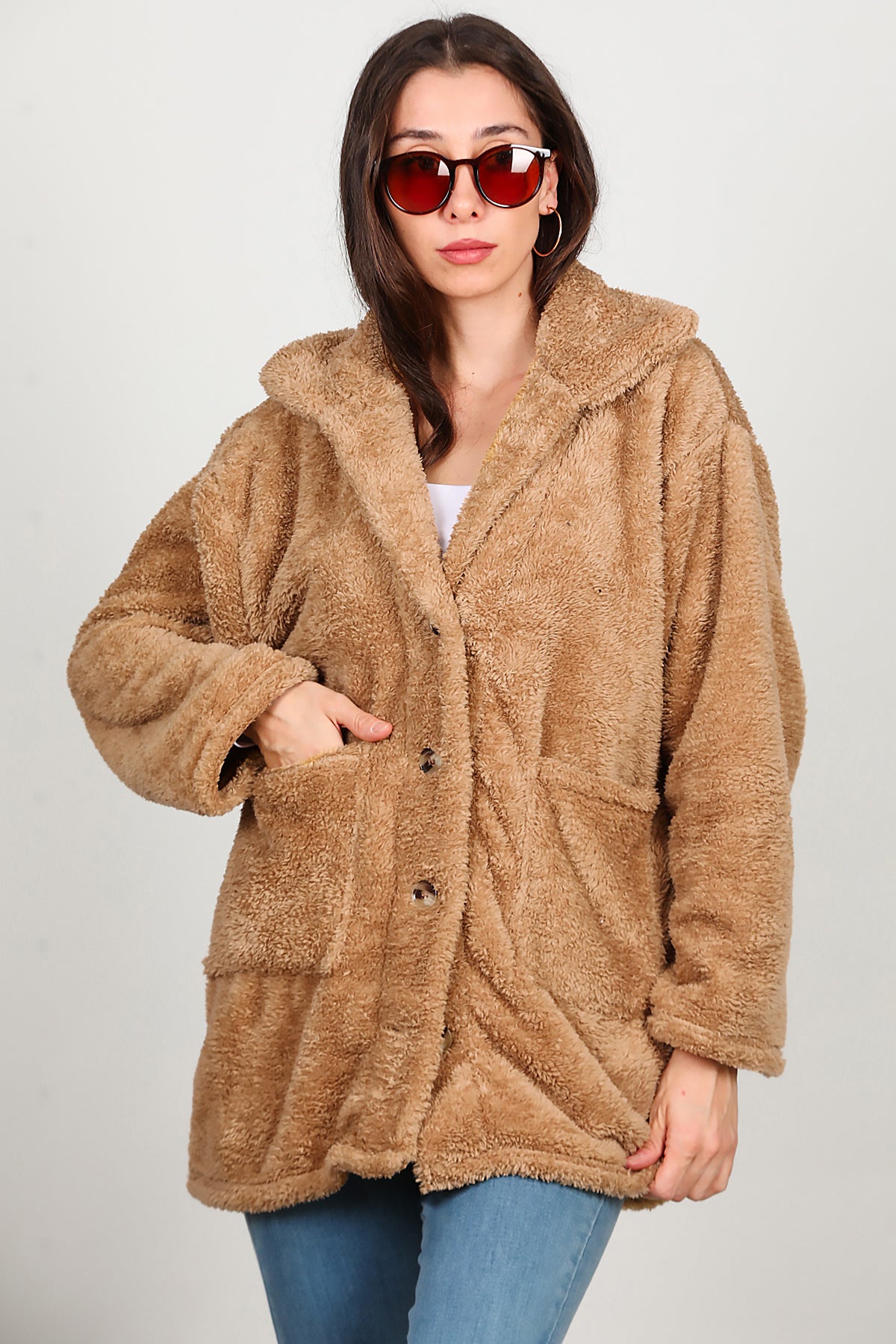 Kadın  Önü Düğmeli Peluş Ceket Bej