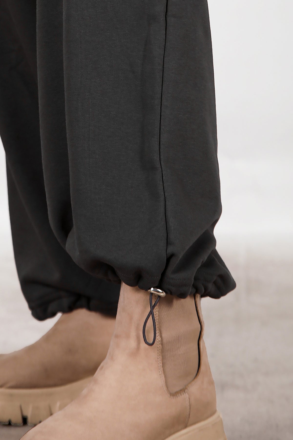 Kadın Cepli Paça Lastikli Eşofman Füme