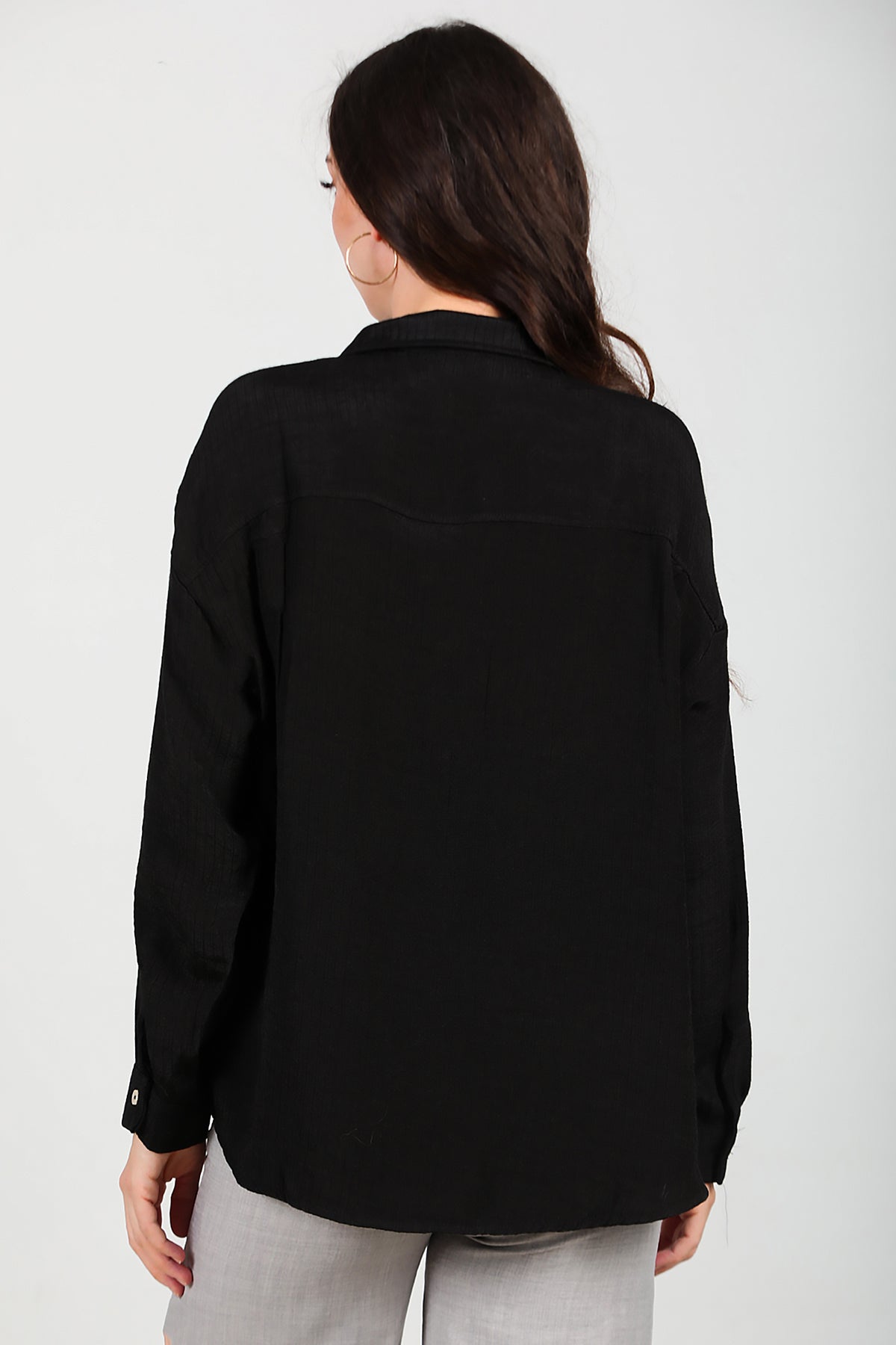 Kadın Parlak Keten Oversize Gömlek Siyah