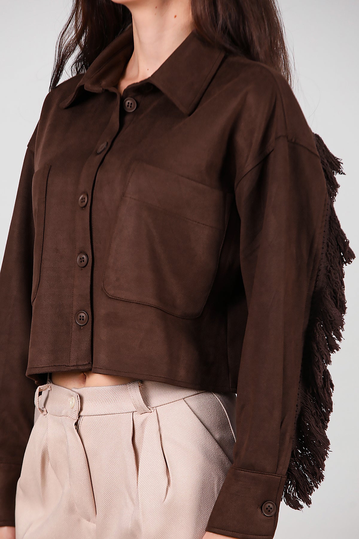 Kadın Arkası Taşlı Püsküllü Kısa Süet Gömlek Kahverengi