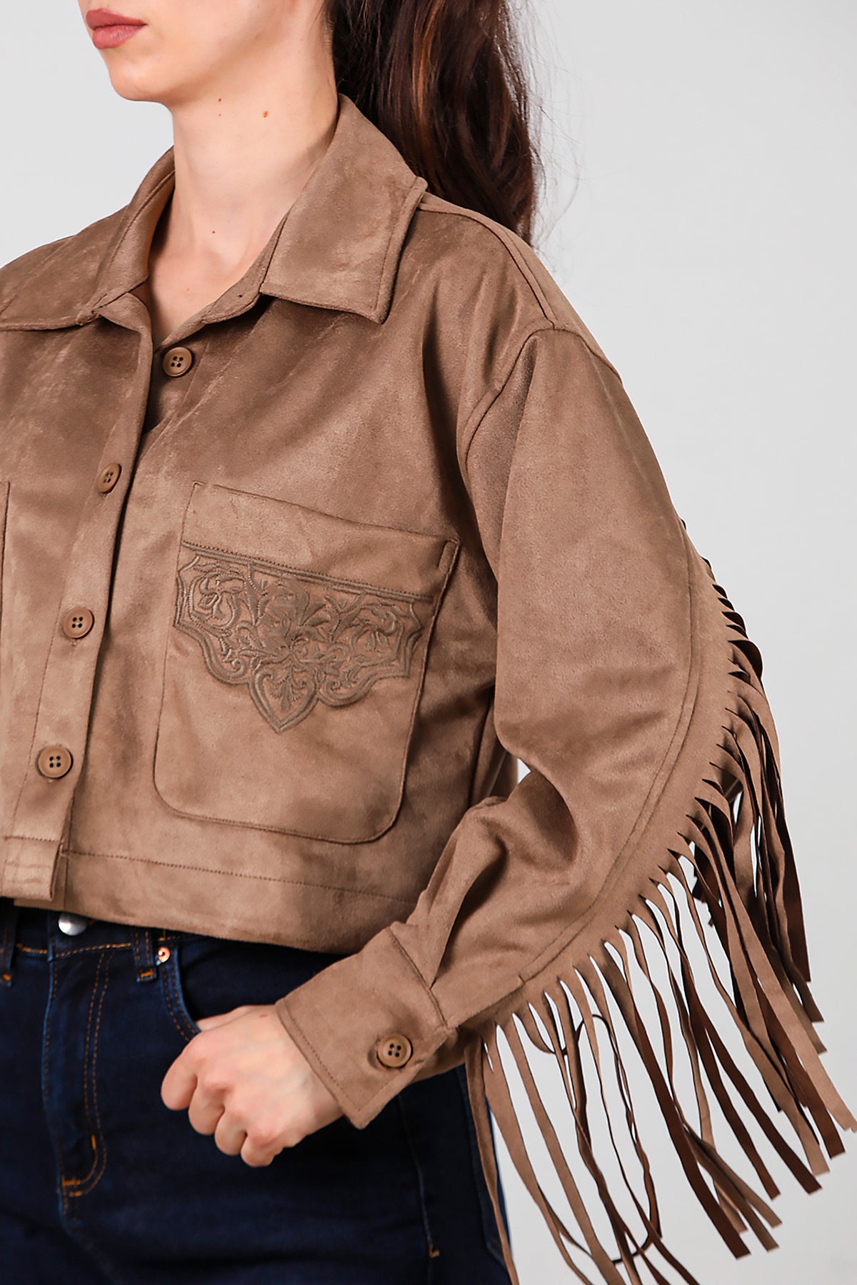 Kadın Arkası Püsküllü Cep Nakış Detay Süet Gömlek Bej