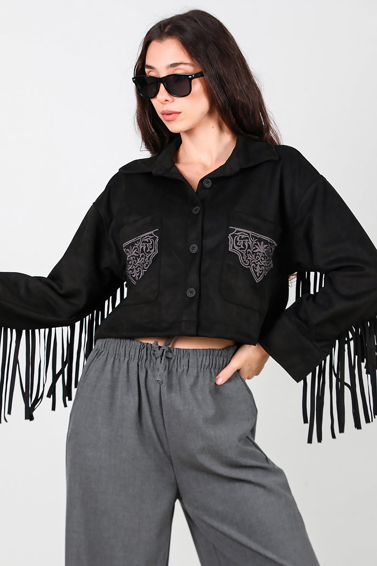 Kadın Arkası Püsküllü Cep Nakış Detay Süet Gömlek Siyah