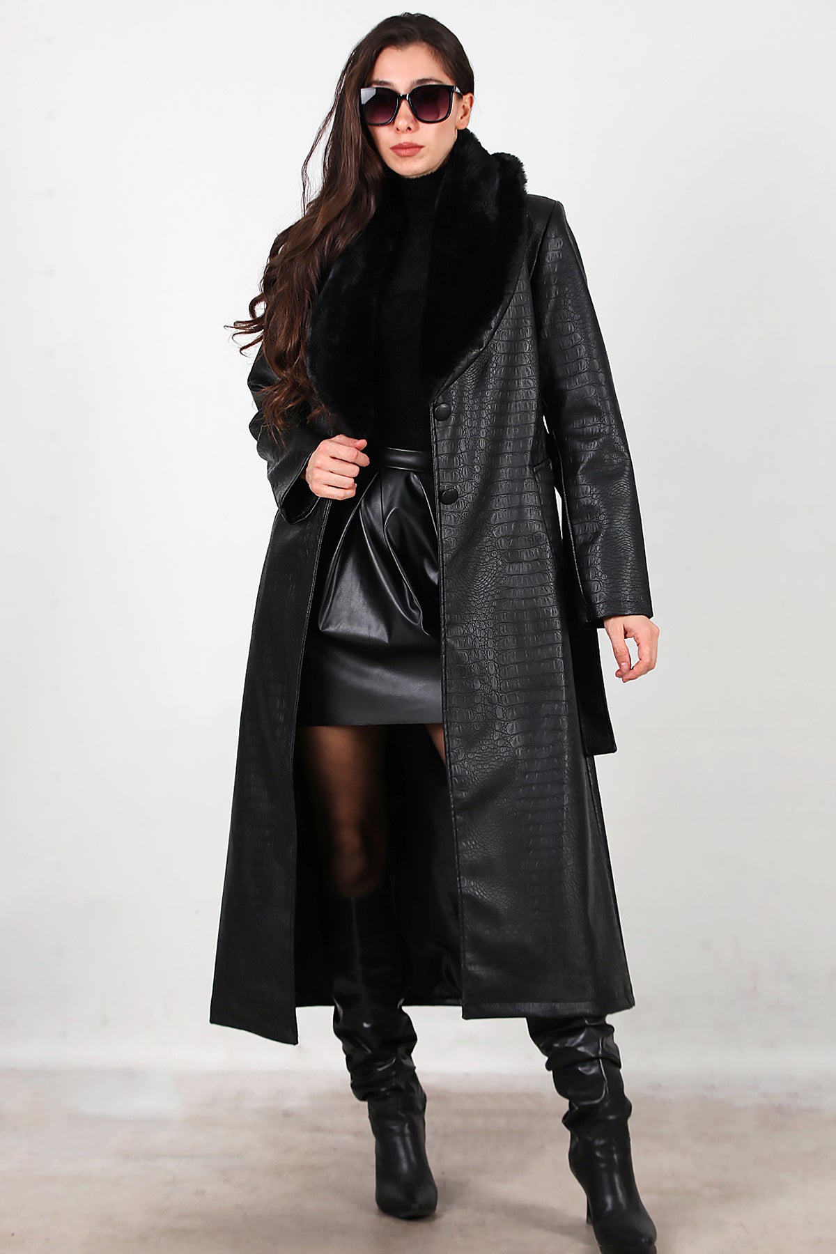 Kadın Timsah Desen Yakası Kürklü Uzun Deri Kaban Siyah