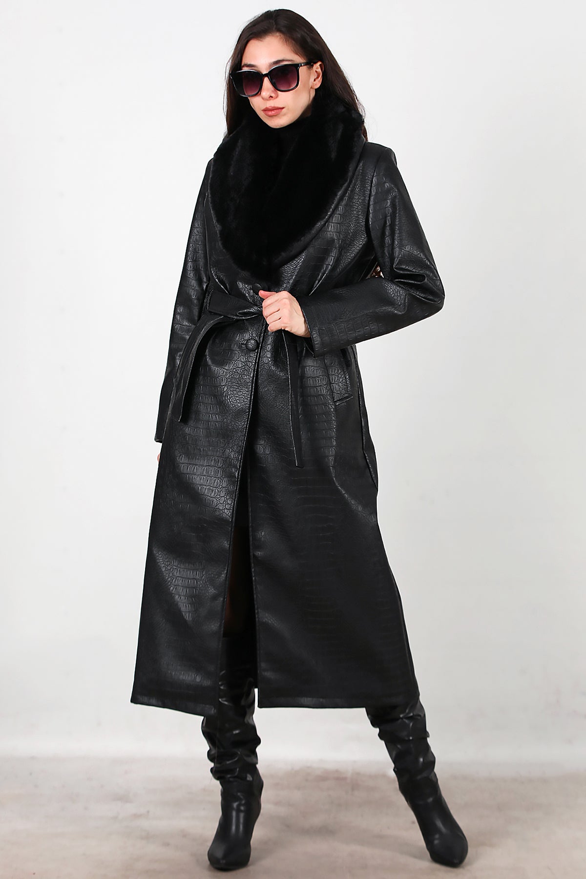 Kadın Timsah Desen Yakası Kürklü Uzun Deri Kaban Siyah