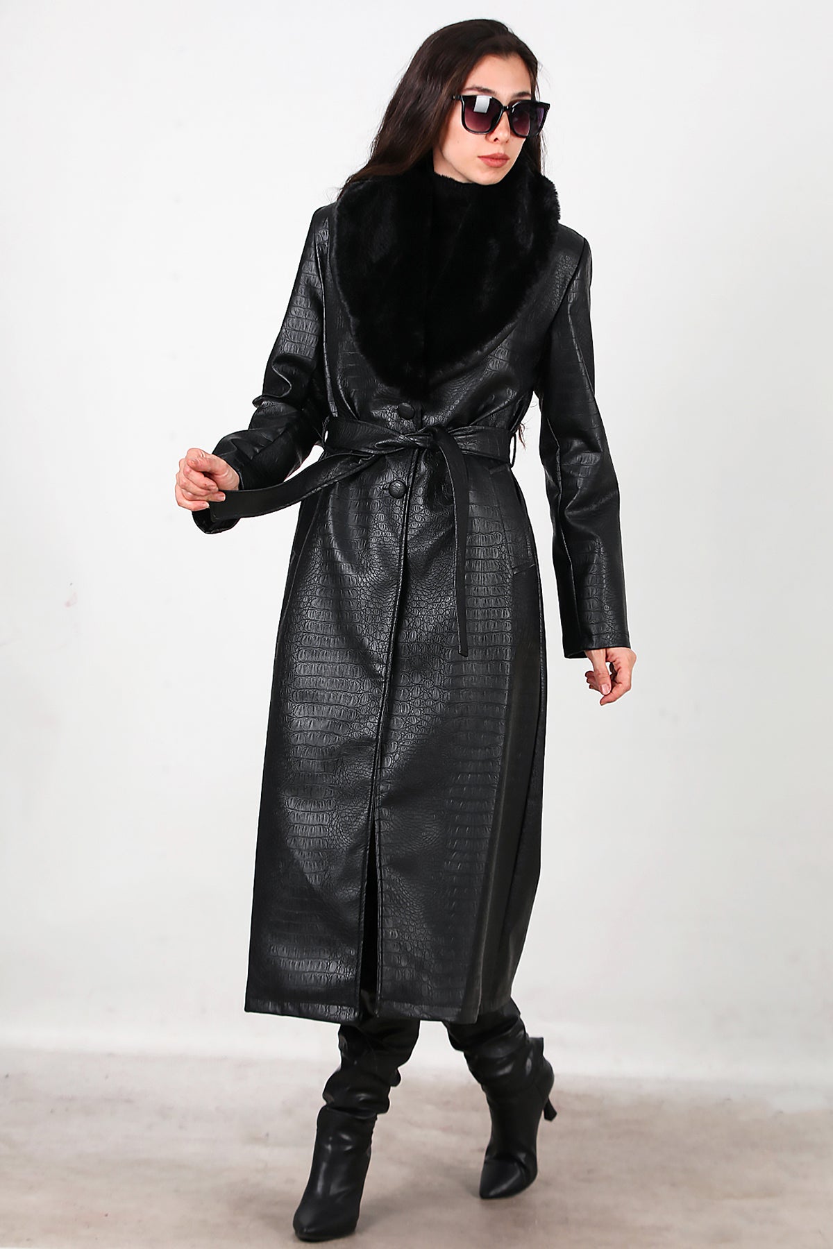 Kadın Timsah Desen Yakası Kürklü Uzun Deri Kaban Siyah