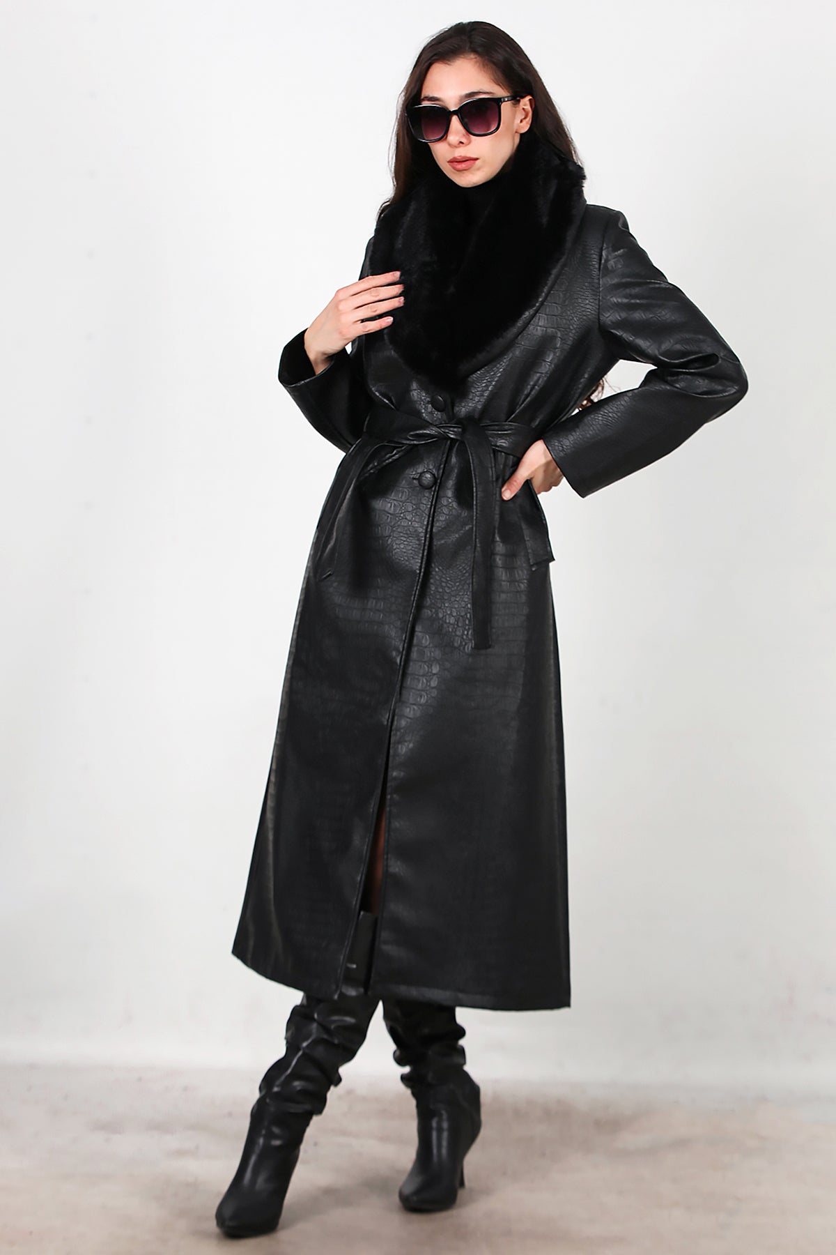 Kadın Timsah Desen Yakası Kürklü Uzun Deri Kaban Siyah