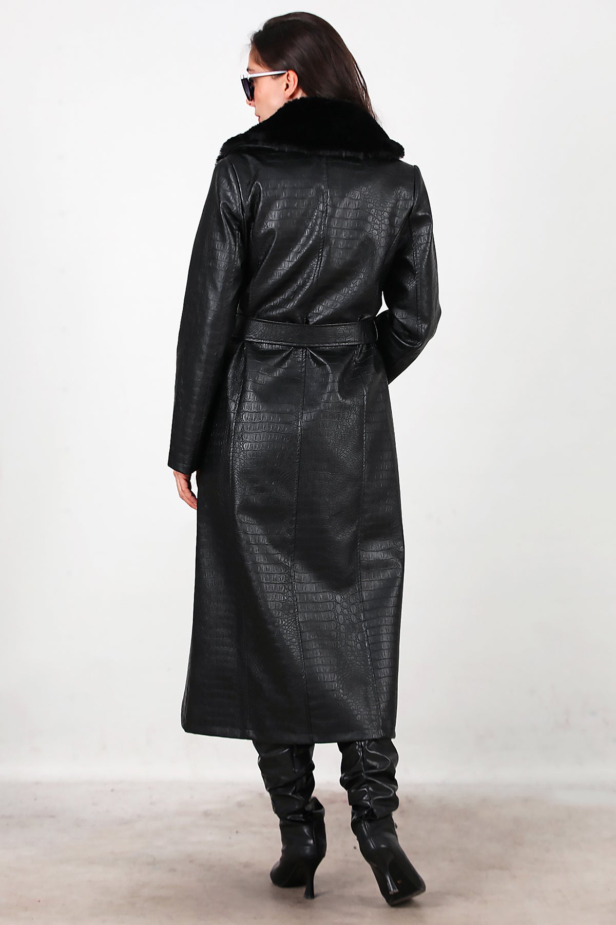 Kadın Timsah Desen Yakası Kürklü Uzun Deri Kaban Siyah