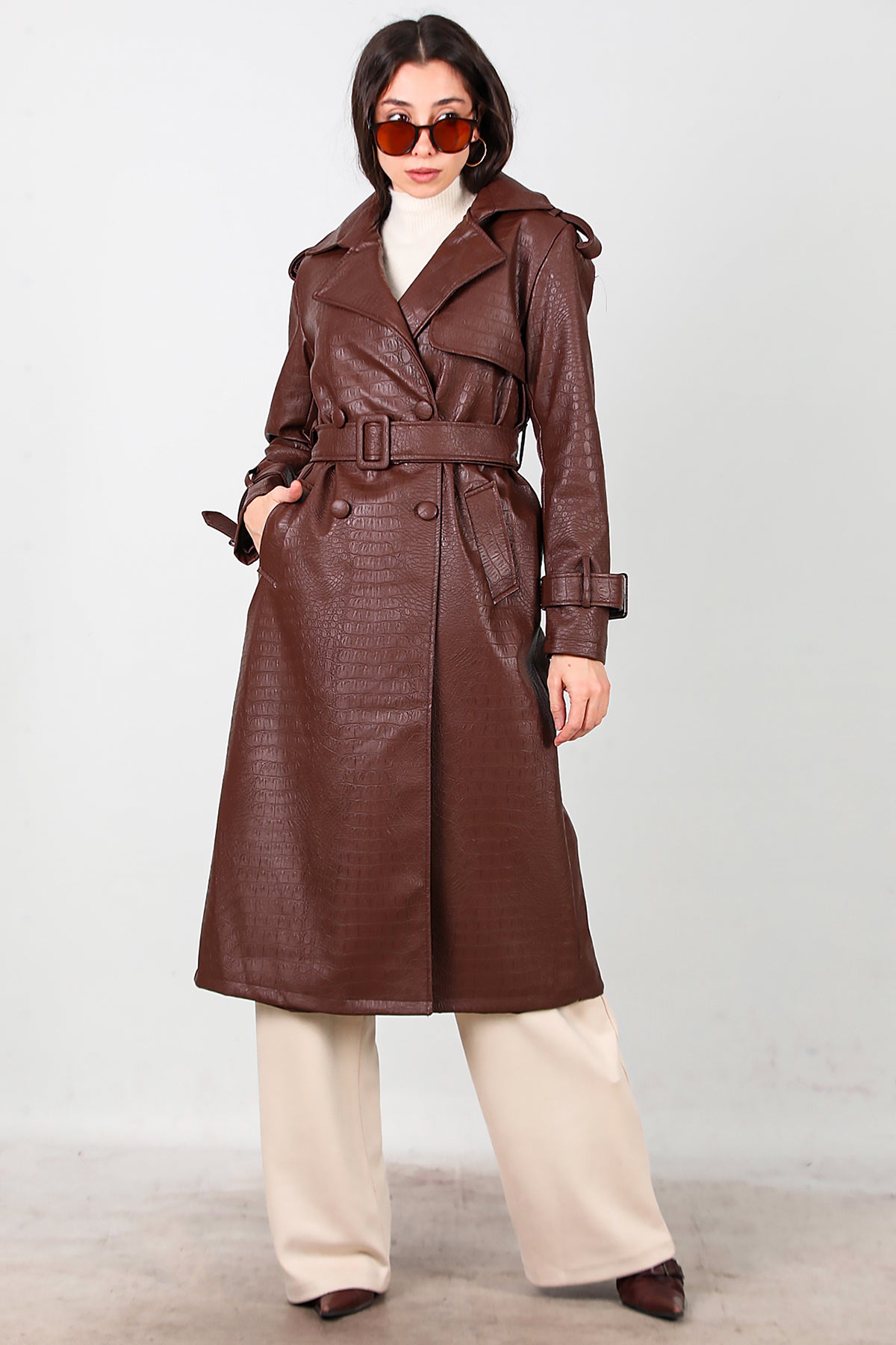 Kadın Kuşaklı Timsah Desen Uzun Deri Kaban Kahverengi