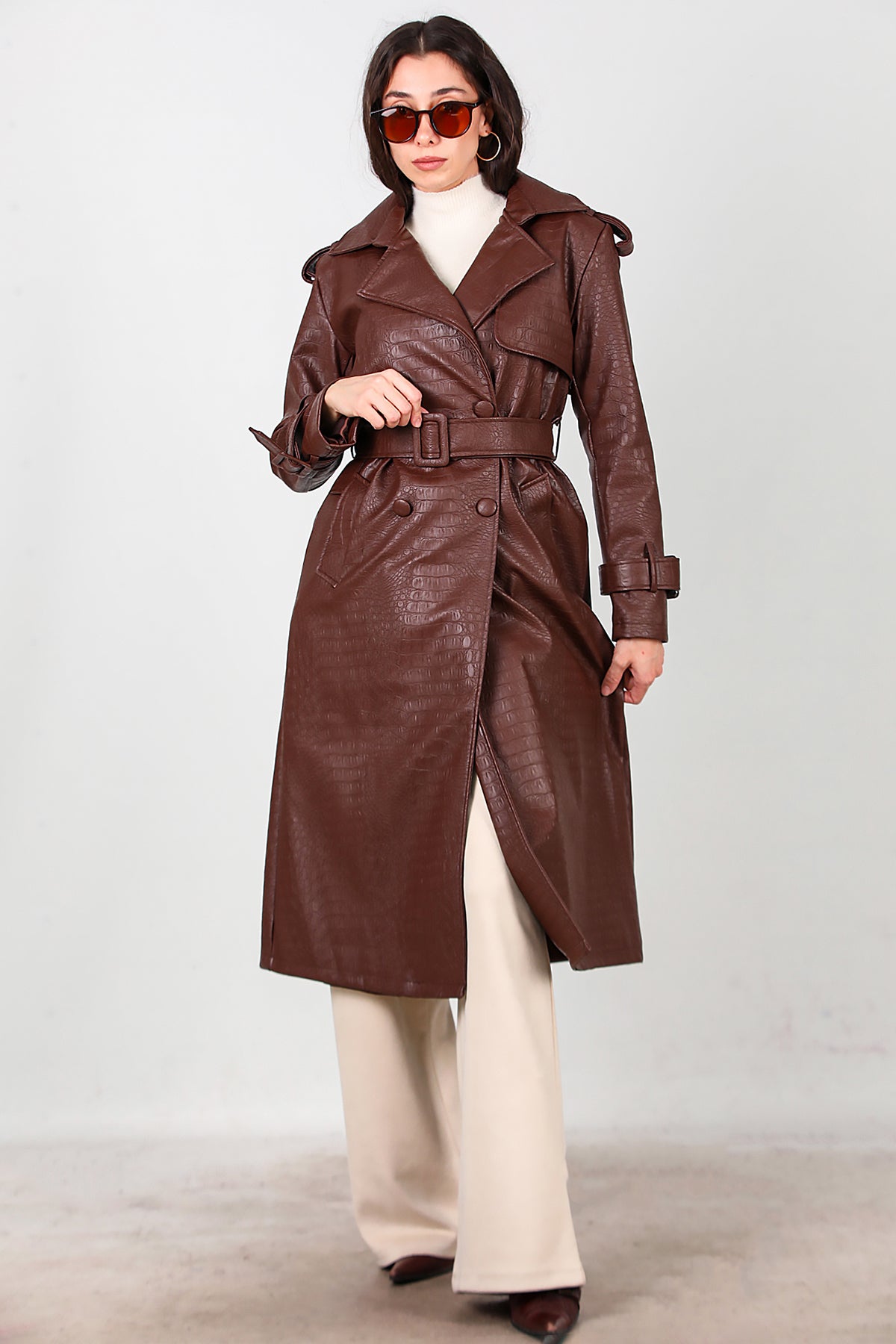 Kadın Kuşaklı Timsah Desen Uzun Deri Kaban Kahverengi