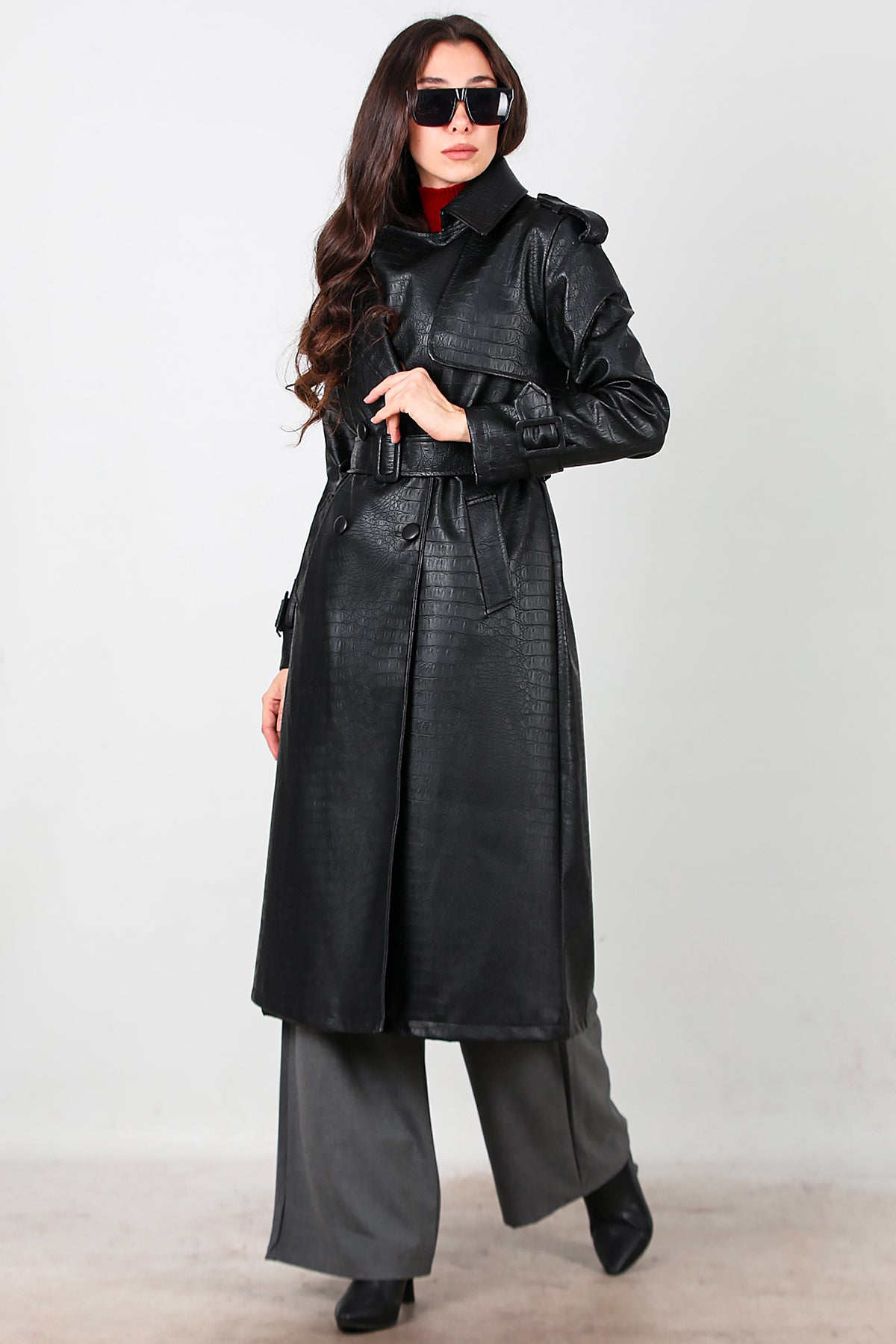 Kadın Kuşaklı Timsah Desen Uzun Deri Kaban Siyah