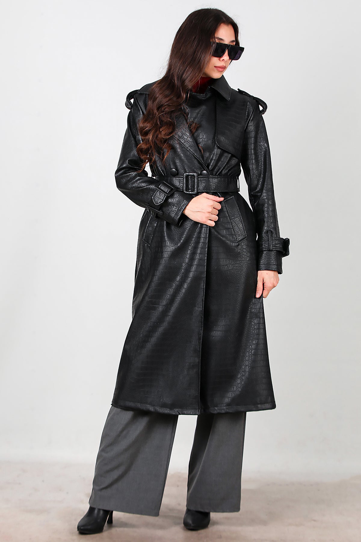 Kadın Kuşaklı Timsah Desen Uzun Deri Kaban Siyah