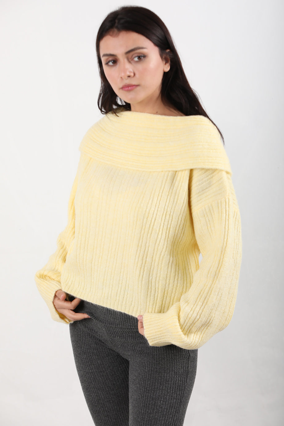 Offeria Kadın Madonna Yaka Kazak Sarı