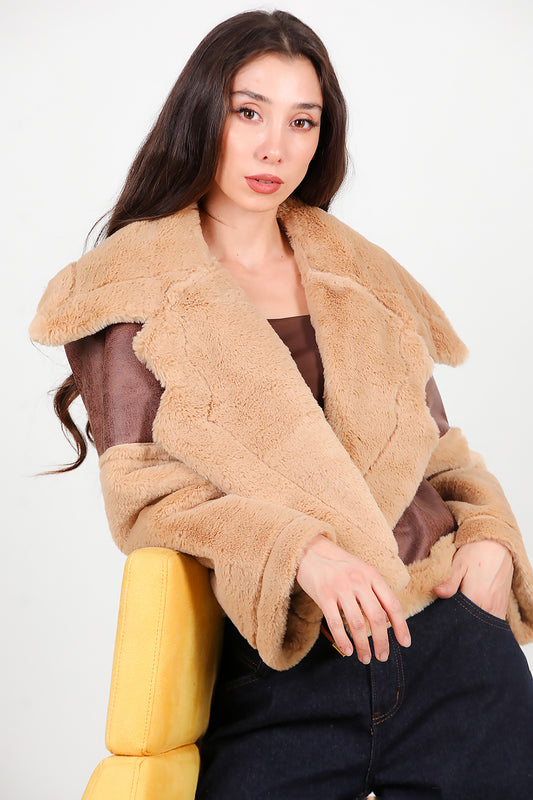 Kadın Geniş Yaka Kolu Peluş Süet Mont Camel