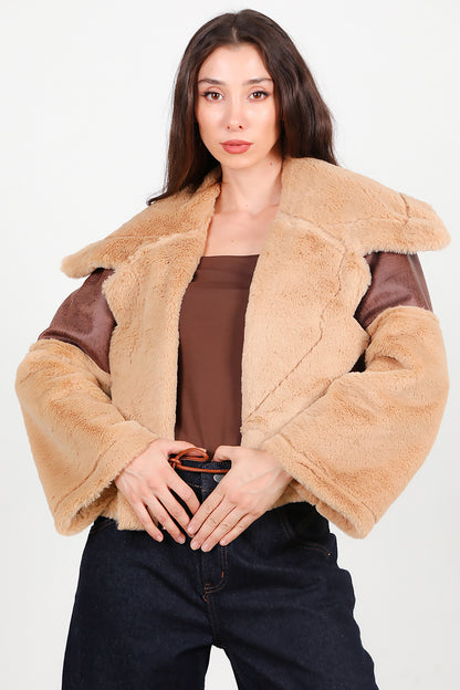 Kadın Geniş Yaka Kolu Peluş Süet Mont Camel