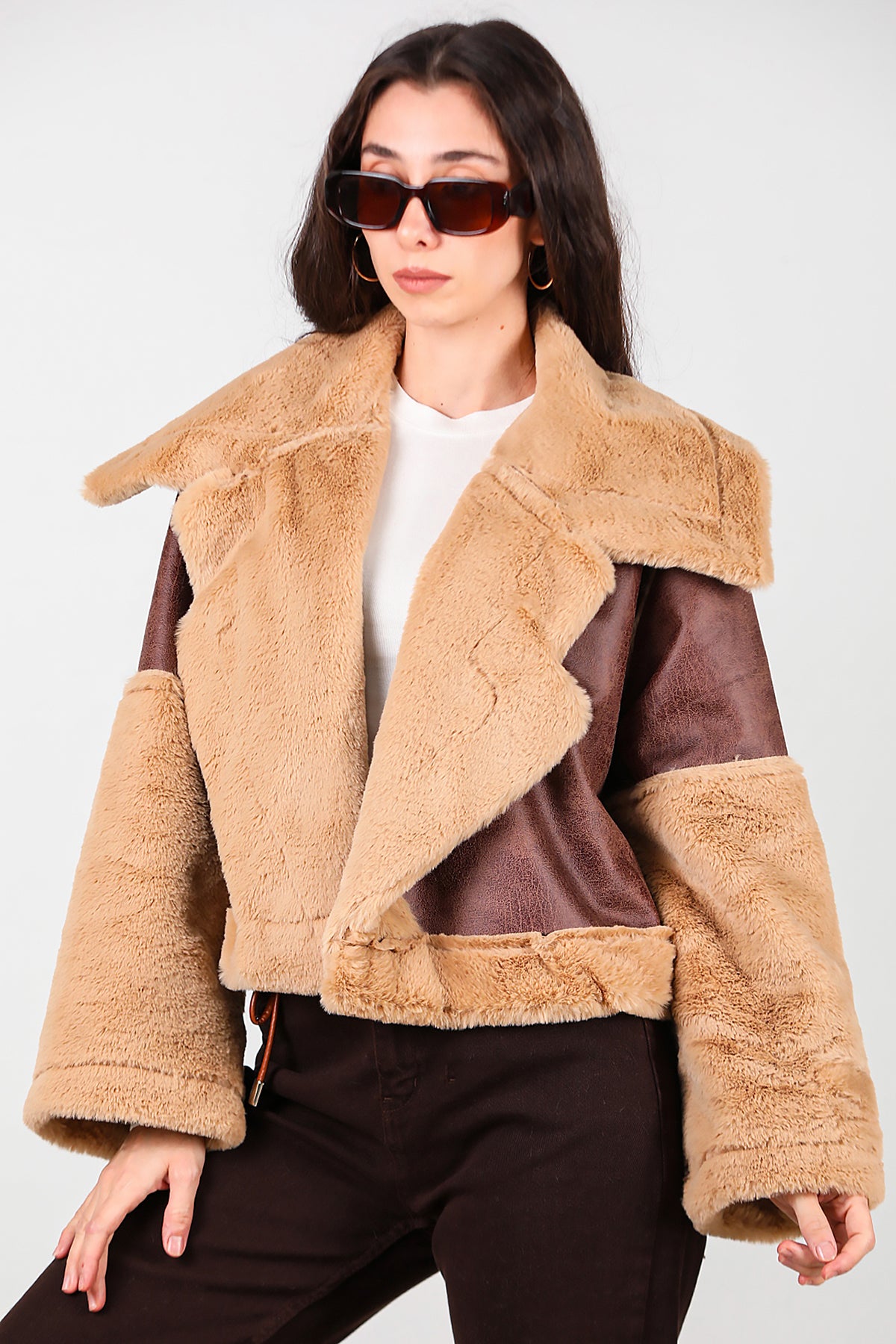 Kadın Geniş Yaka Kolu Peluş Süet Mont Kahverengi