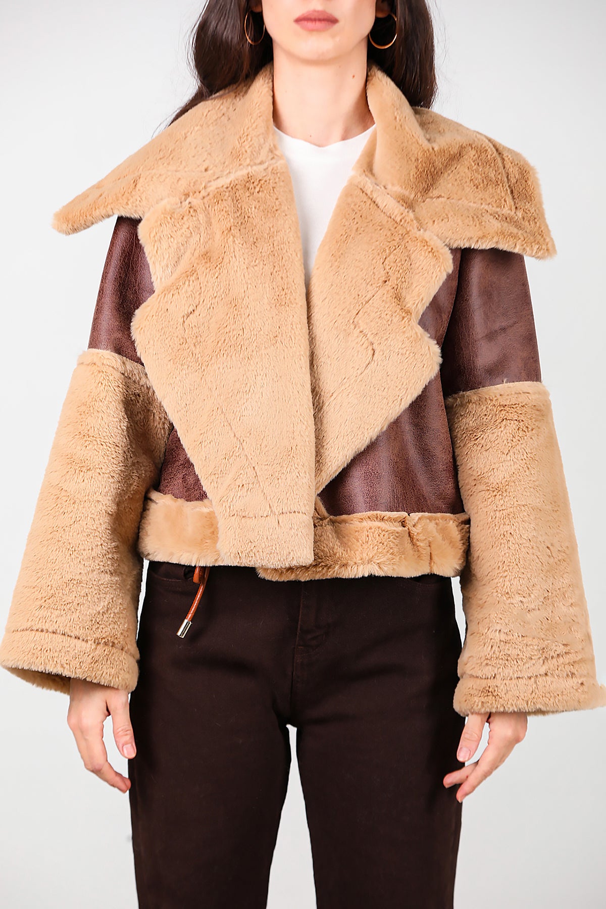 Kadın Geniş Yaka Kolu Peluş Süet Mont Kahverengi