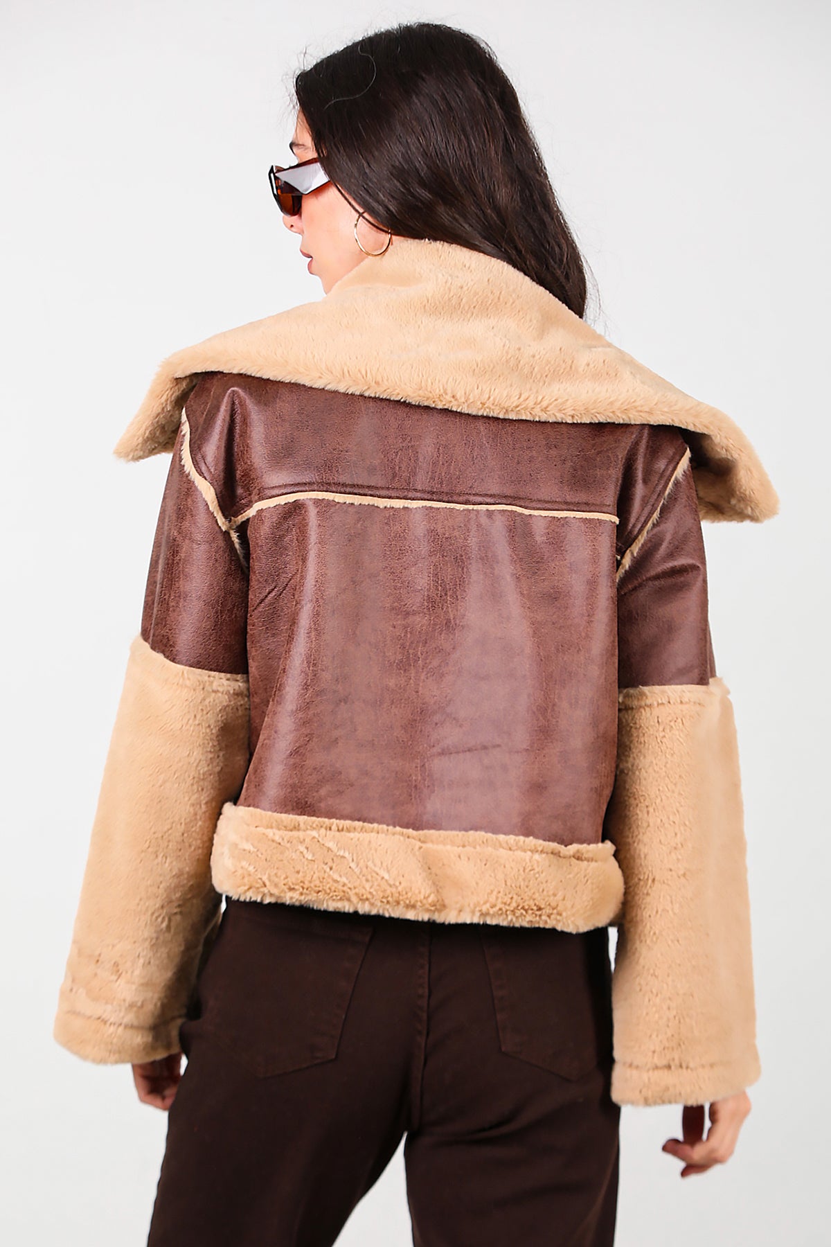 Kadın Geniş Yaka Kolu Peluş Süet Mont Kahverengi