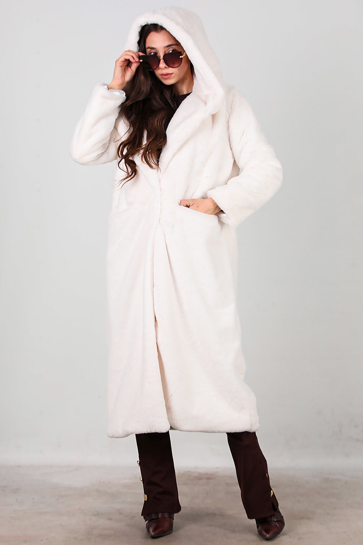 Kadın Kapşonlu Uzun Kürk Mont Ekru