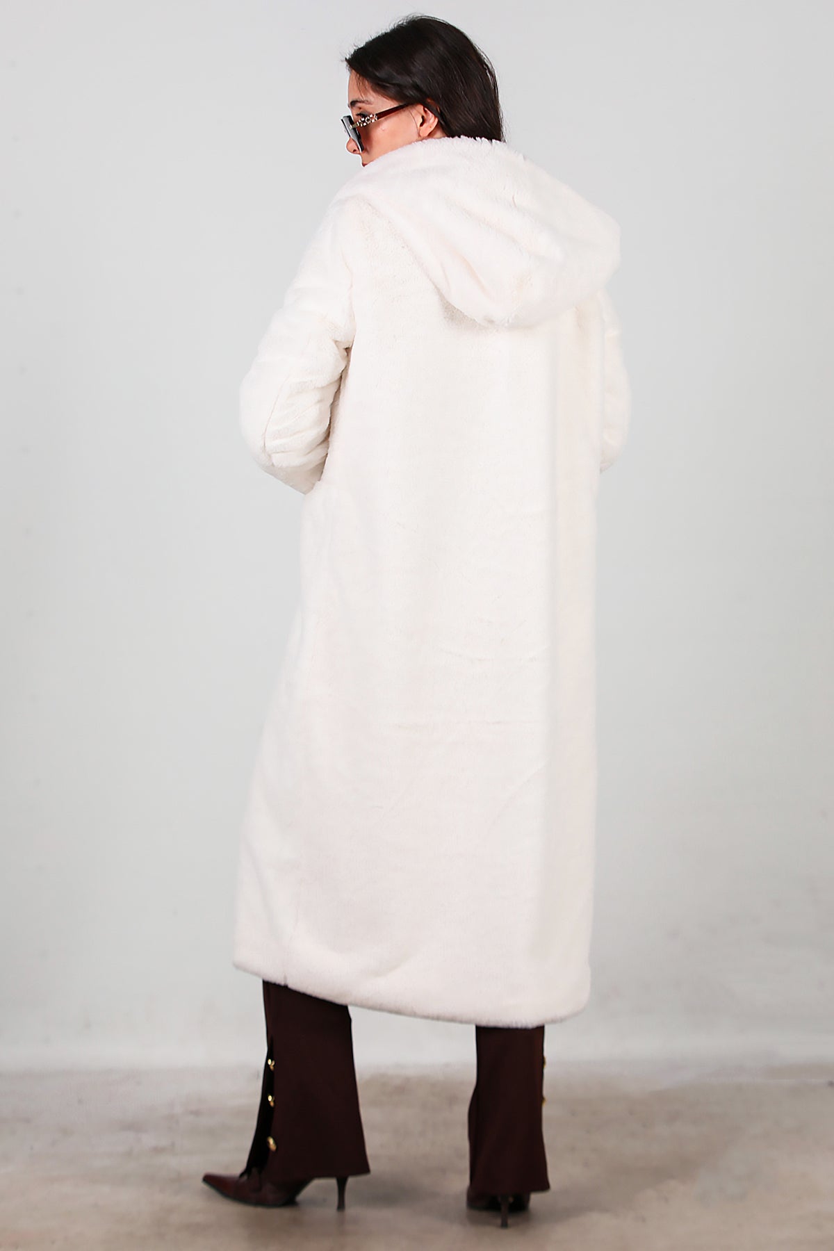 Kadın Kapşonlu Uzun Kürk Mont Ekru