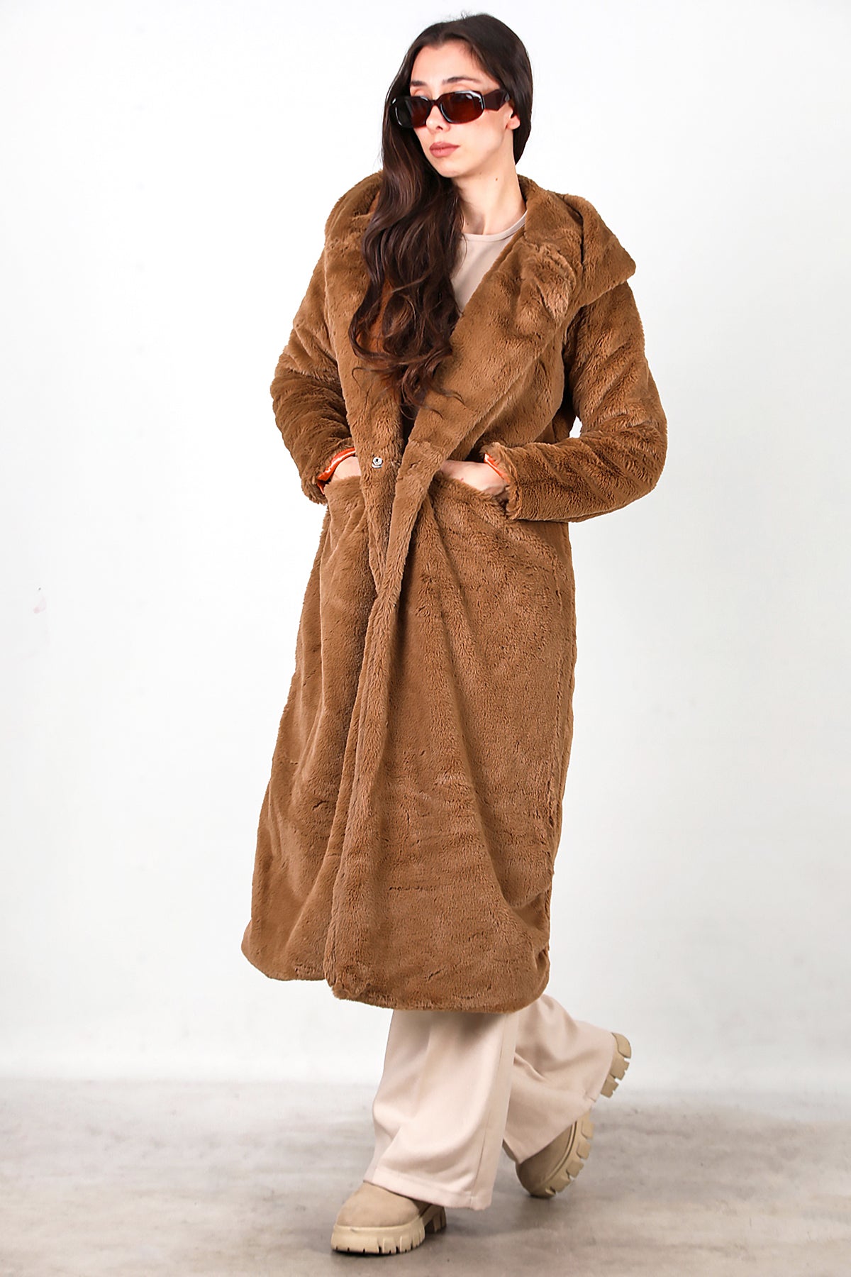 Kadın Kapşonlu Uzun Kürk Mont Kahverengi