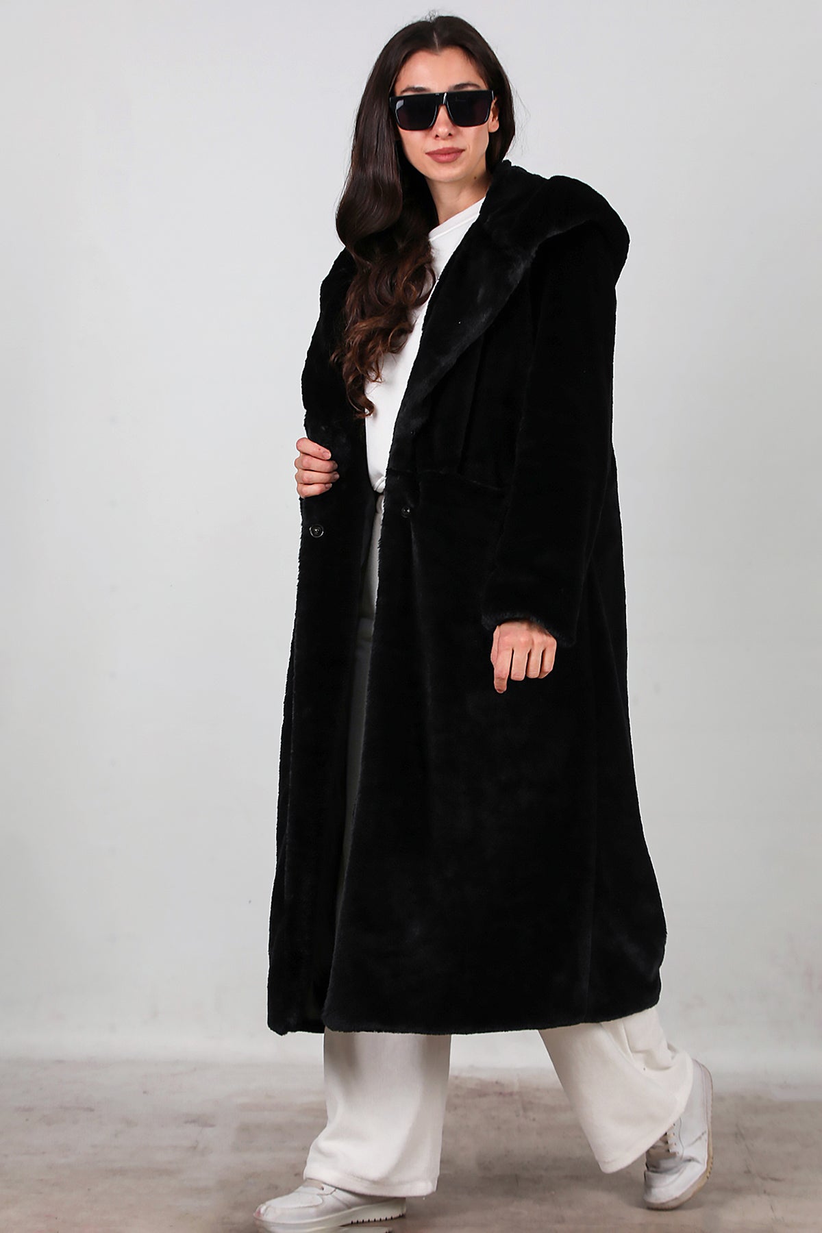 Kadın Kapşonlu Uzun Kürk Mont Siyah