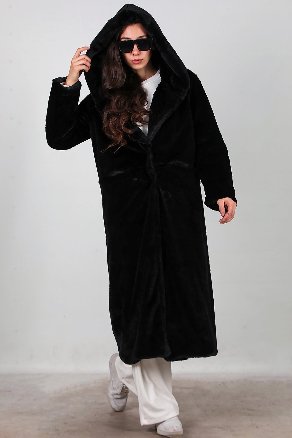 Kadın Kapşonlu Uzun Kürk Mont Siyah