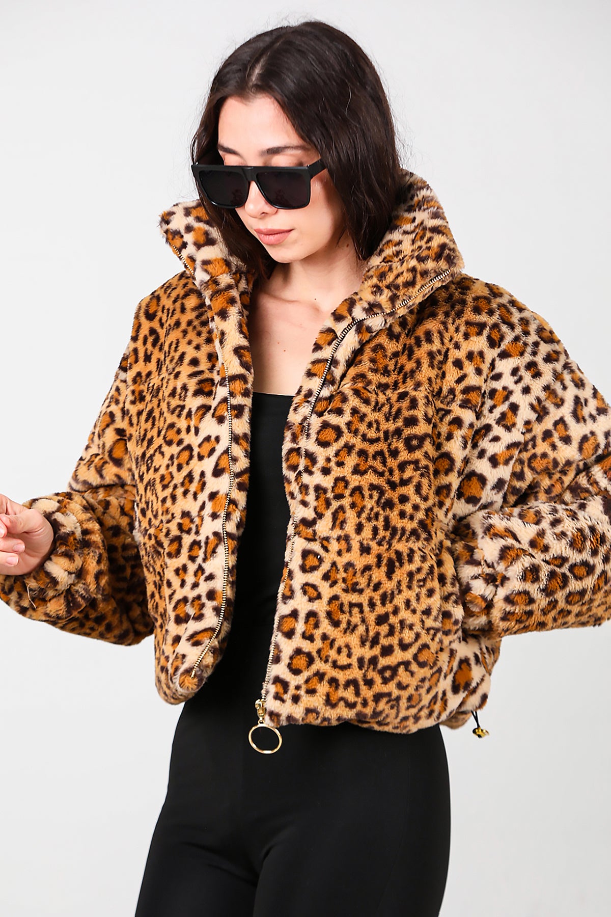 Kadın Fermuarlı Leopar Kısa Kürk Mont