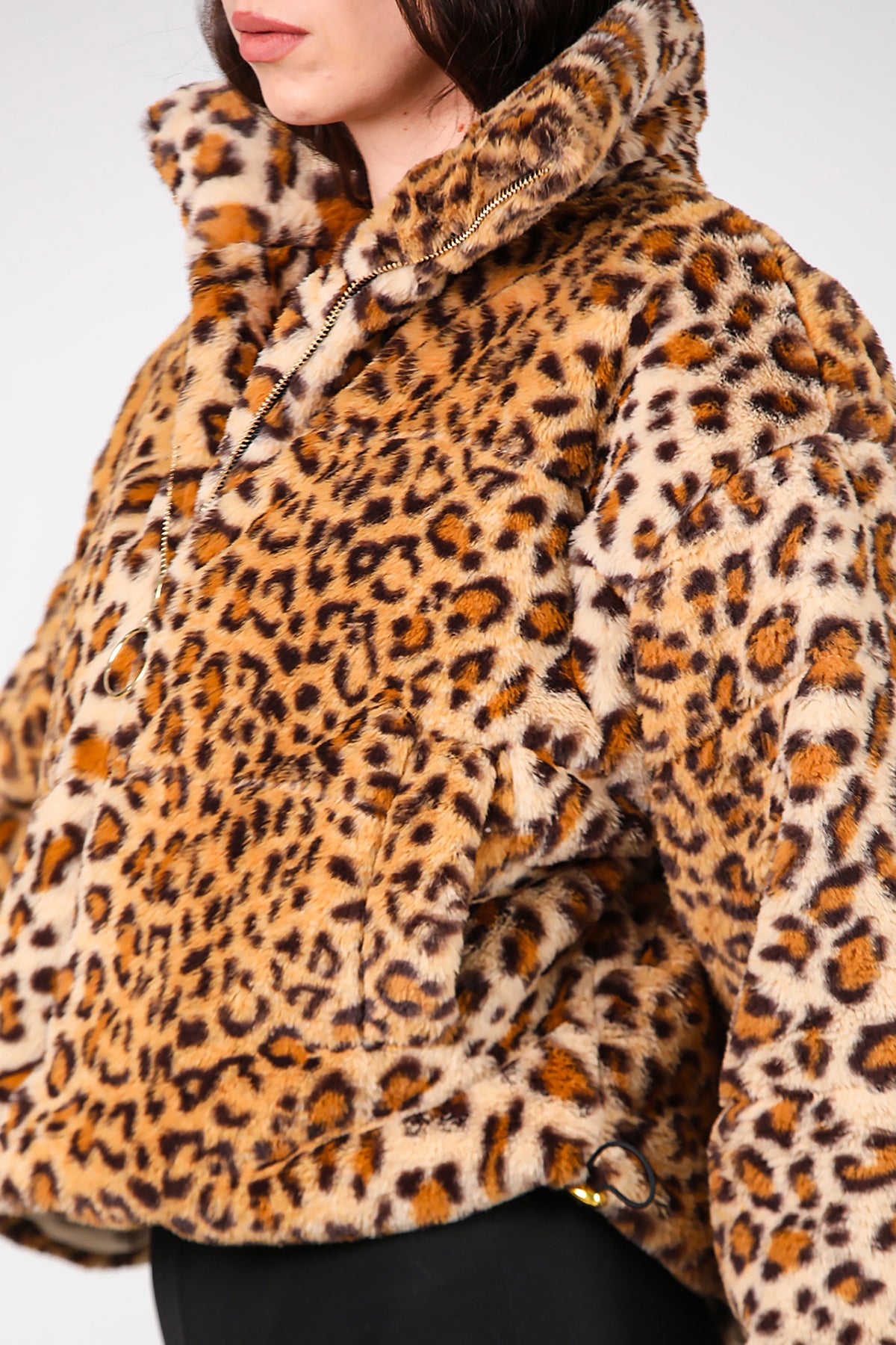 Kadın Fermuarlı Leopar Kısa Kürk Mont