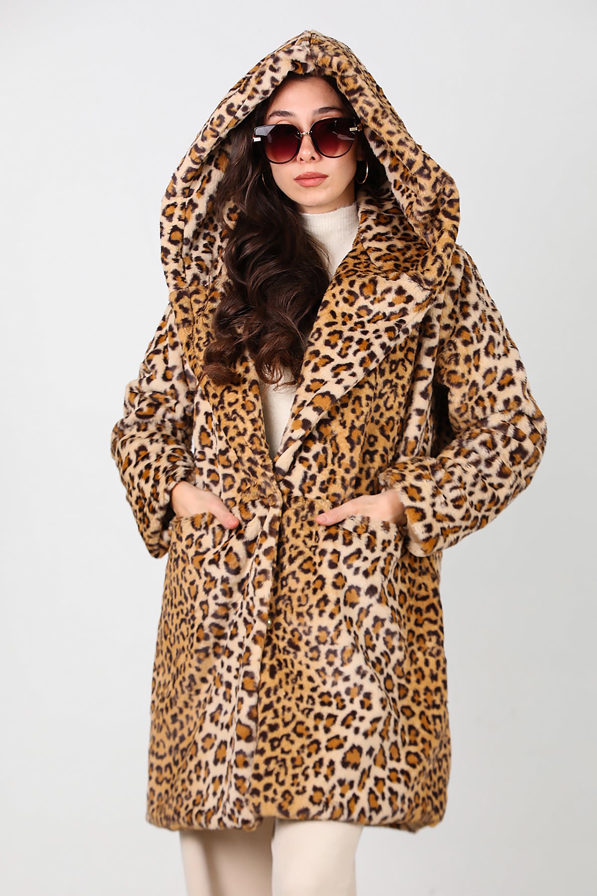 Kadın Kapşonlu Cepli Leopar Kürk Mont
