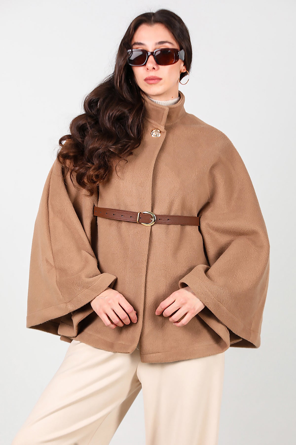 Kadın Deri Kemerli Kaşe Panço Bej