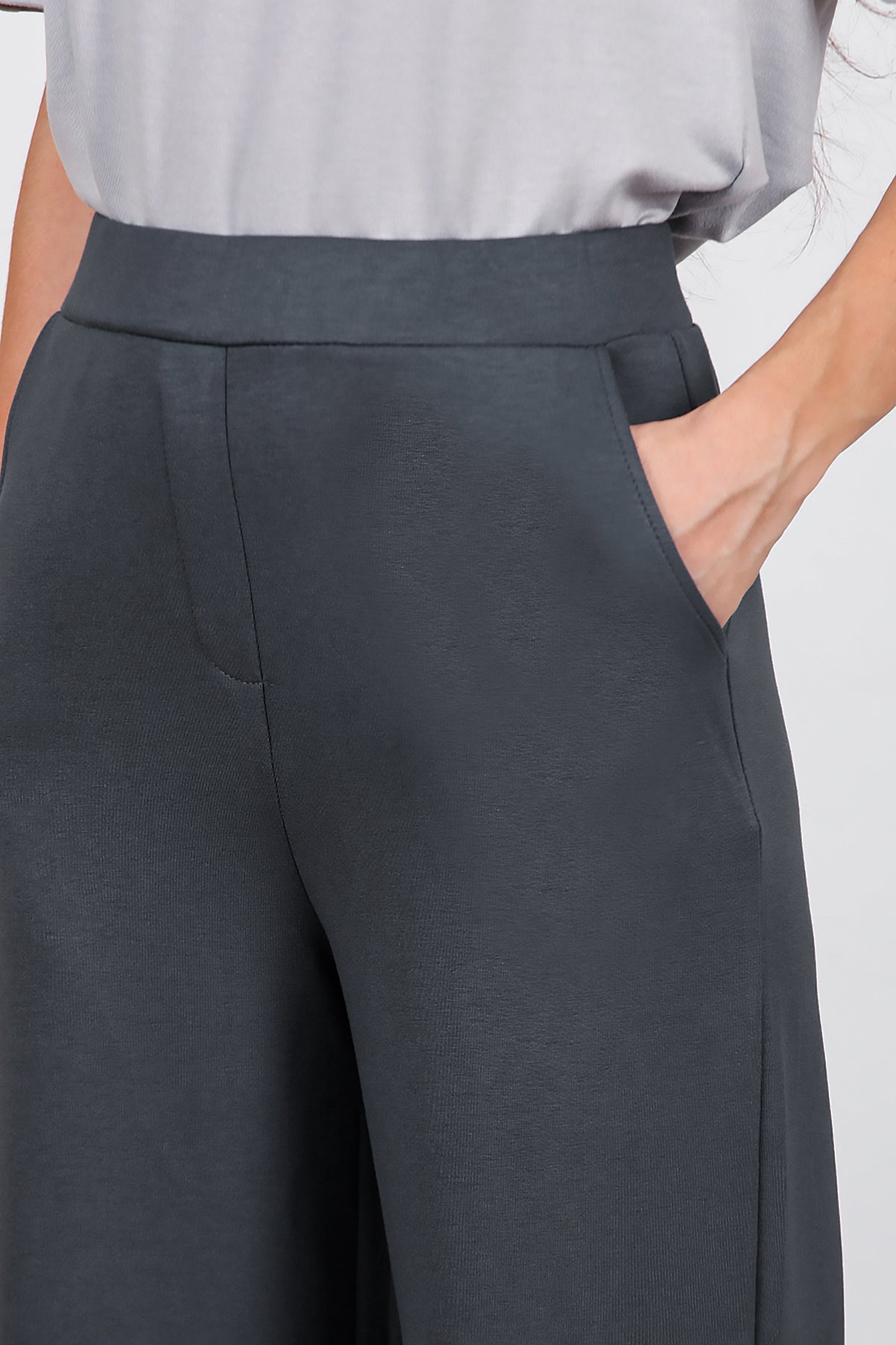 Kadın Cepli Bol Paça Pantolon Füme