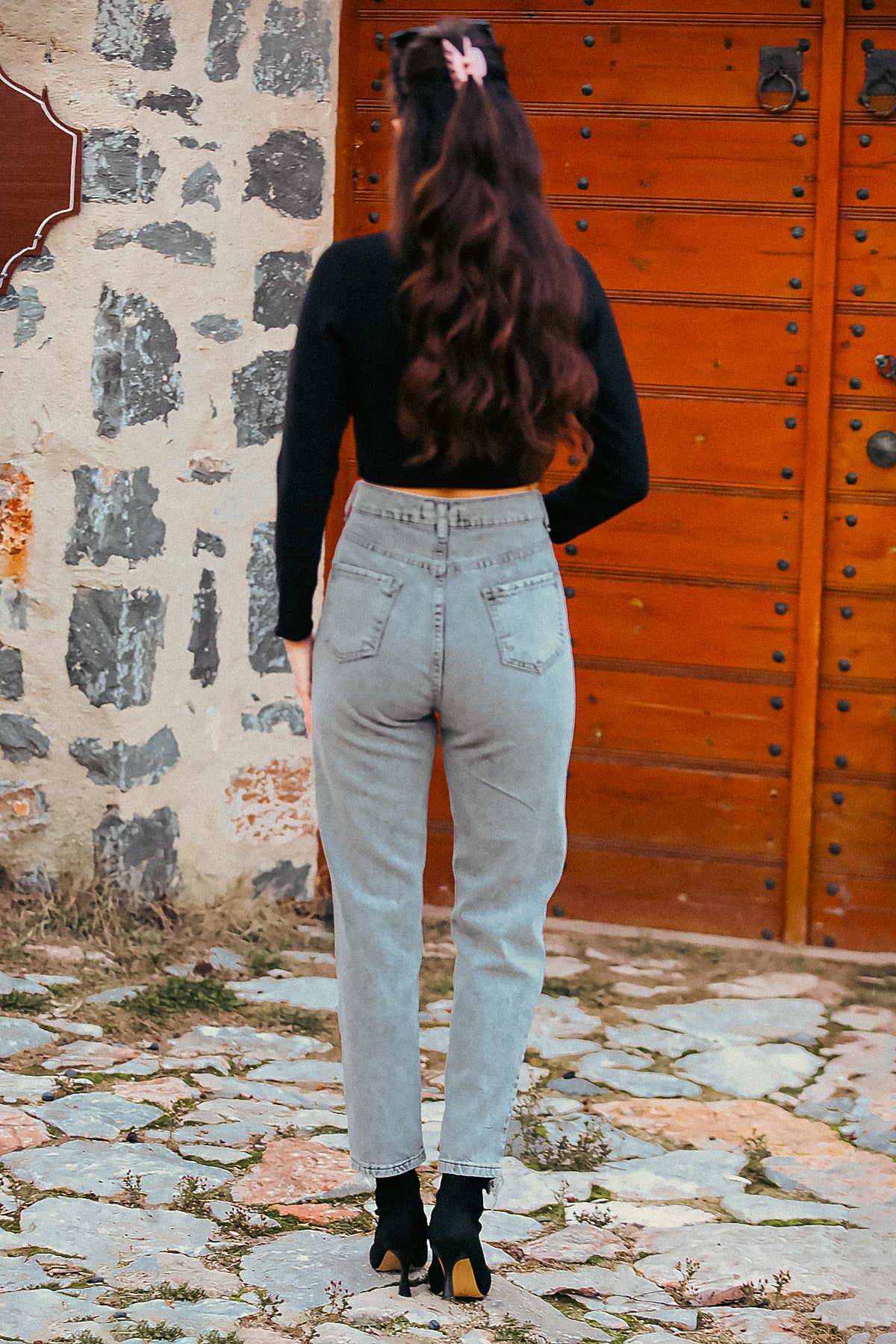 Kadın Tırnaklı Paça Yırtık Pantolon Gri
