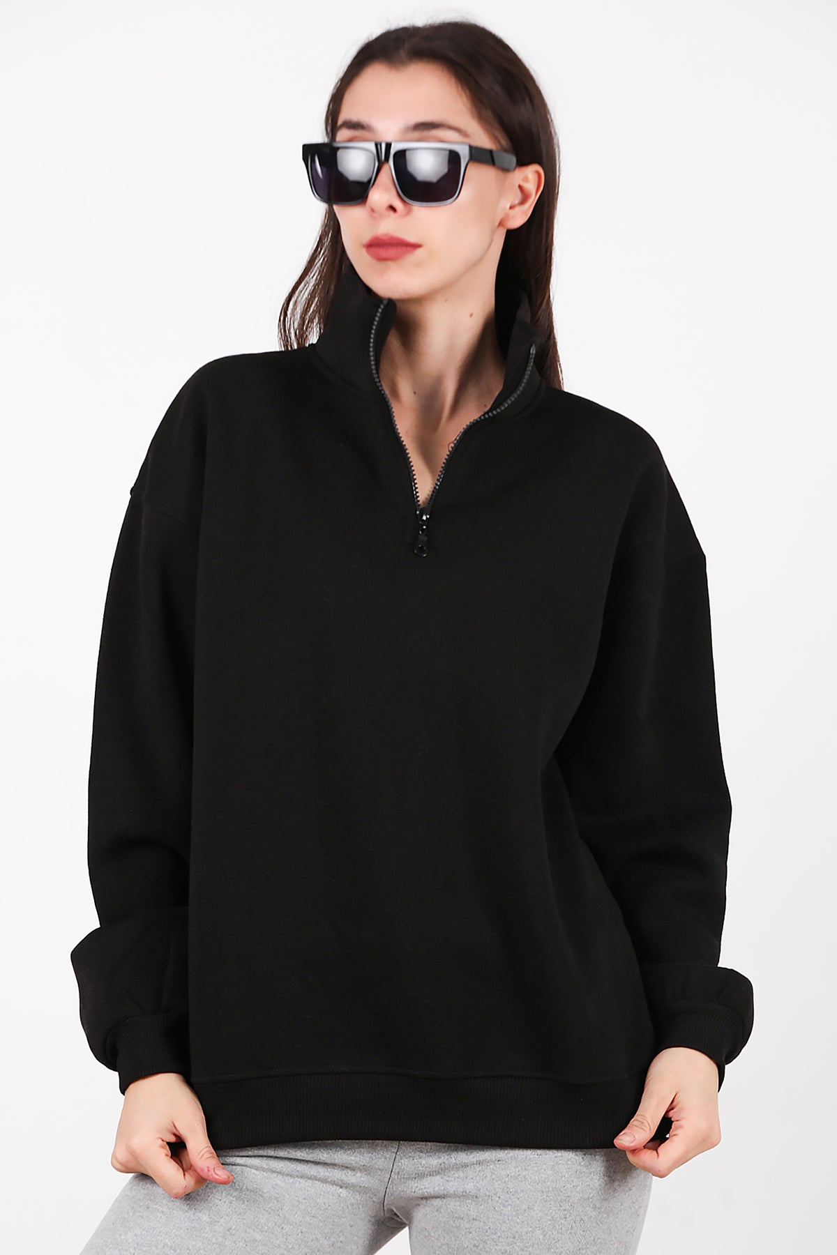 Kadın Yarım Balıkçı Yaka Fermuarlı Sweat Siyah