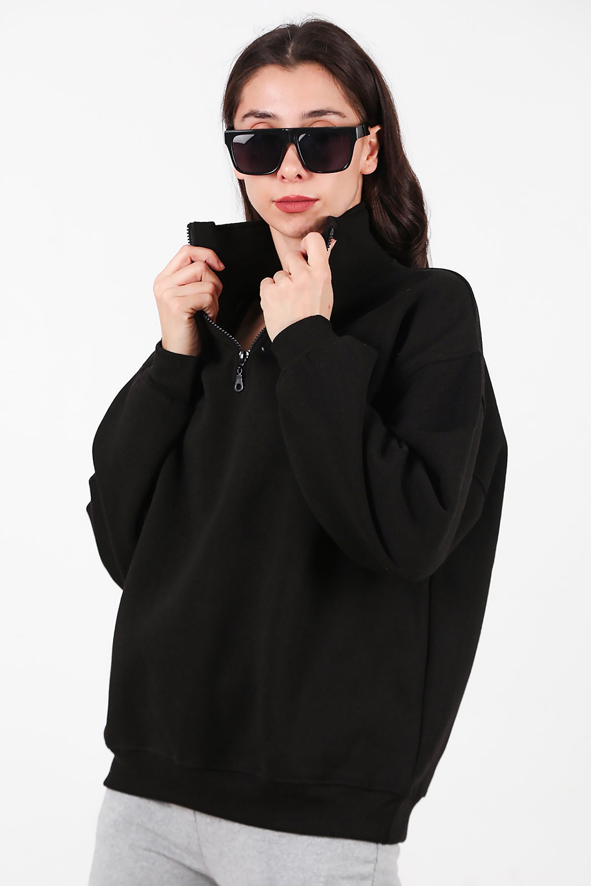 Kadın Yarım Balıkçı Yaka Fermuarlı Sweat Siyah