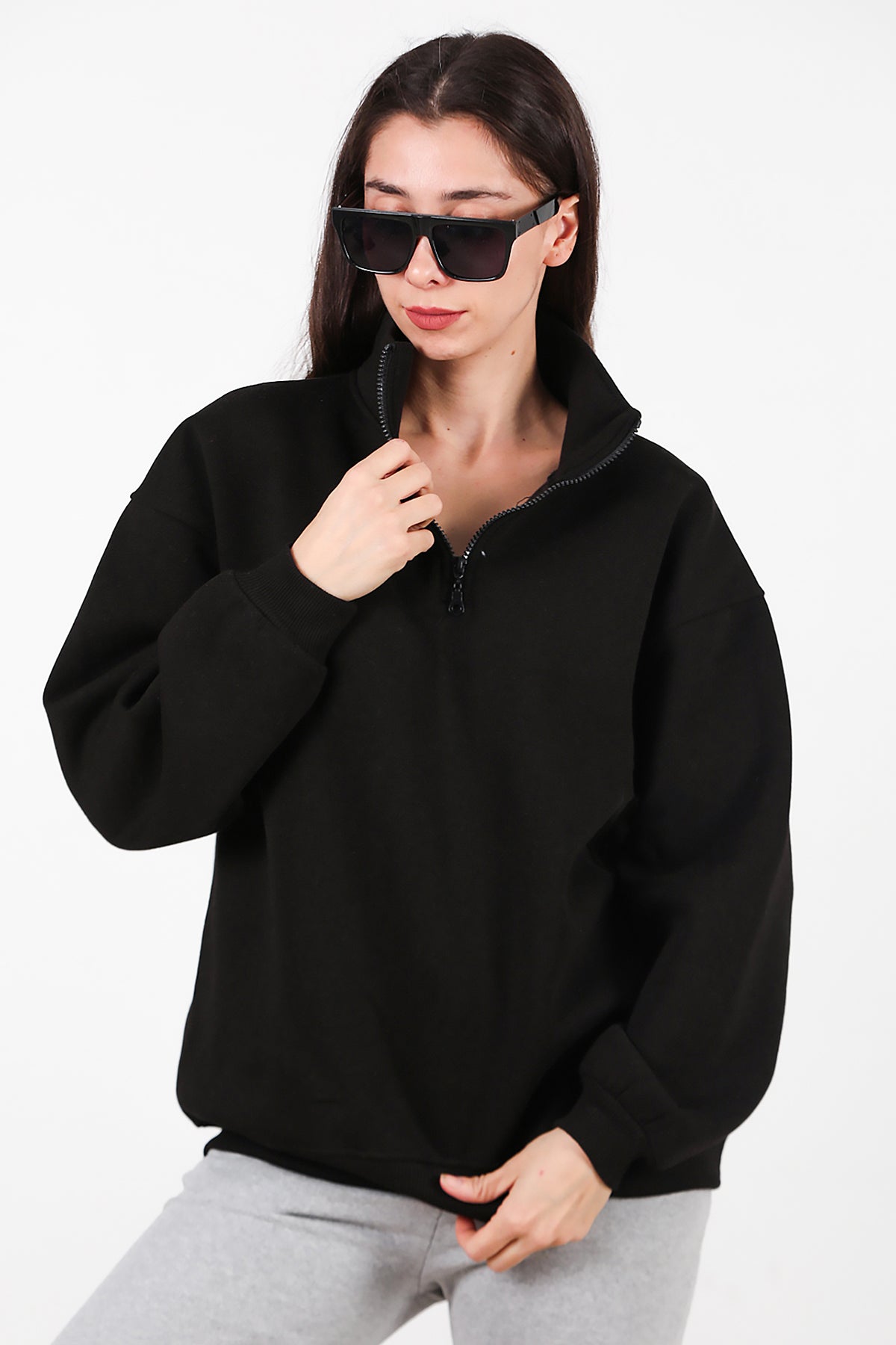 Kadın Yarım Balıkçı Yaka Fermuarlı Sweat Siyah