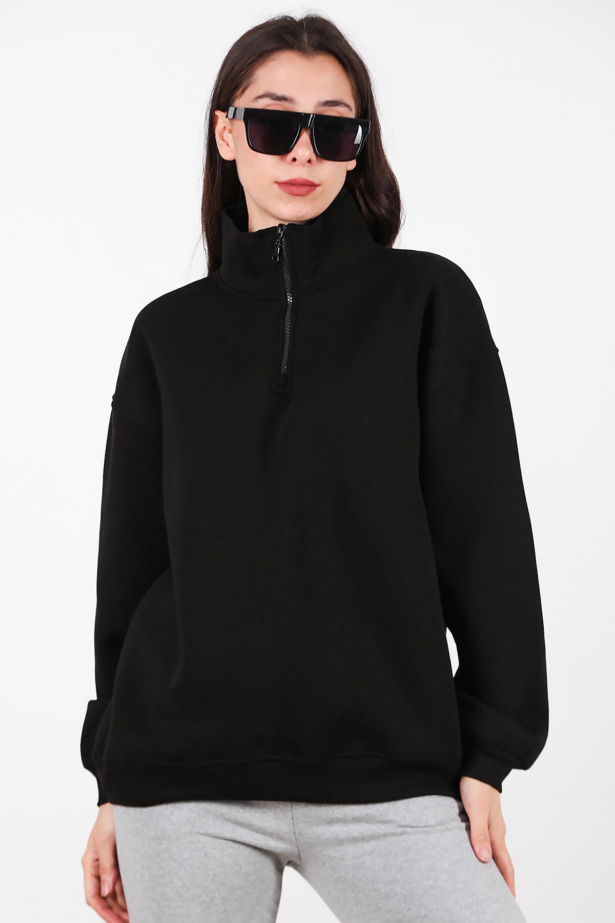 Kadın Yarım Balıkçı Yaka Fermuarlı Sweat Siyah