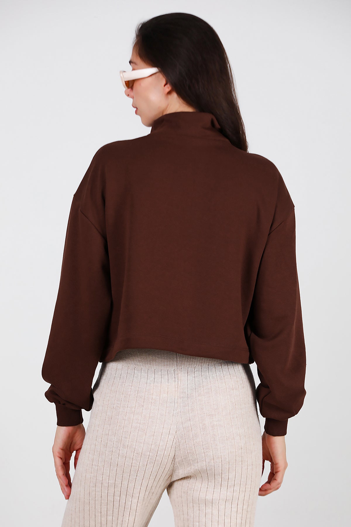 Kadın Yarım Fermuar Dik Yaka Bel Lastikli Sweat Kahverengi