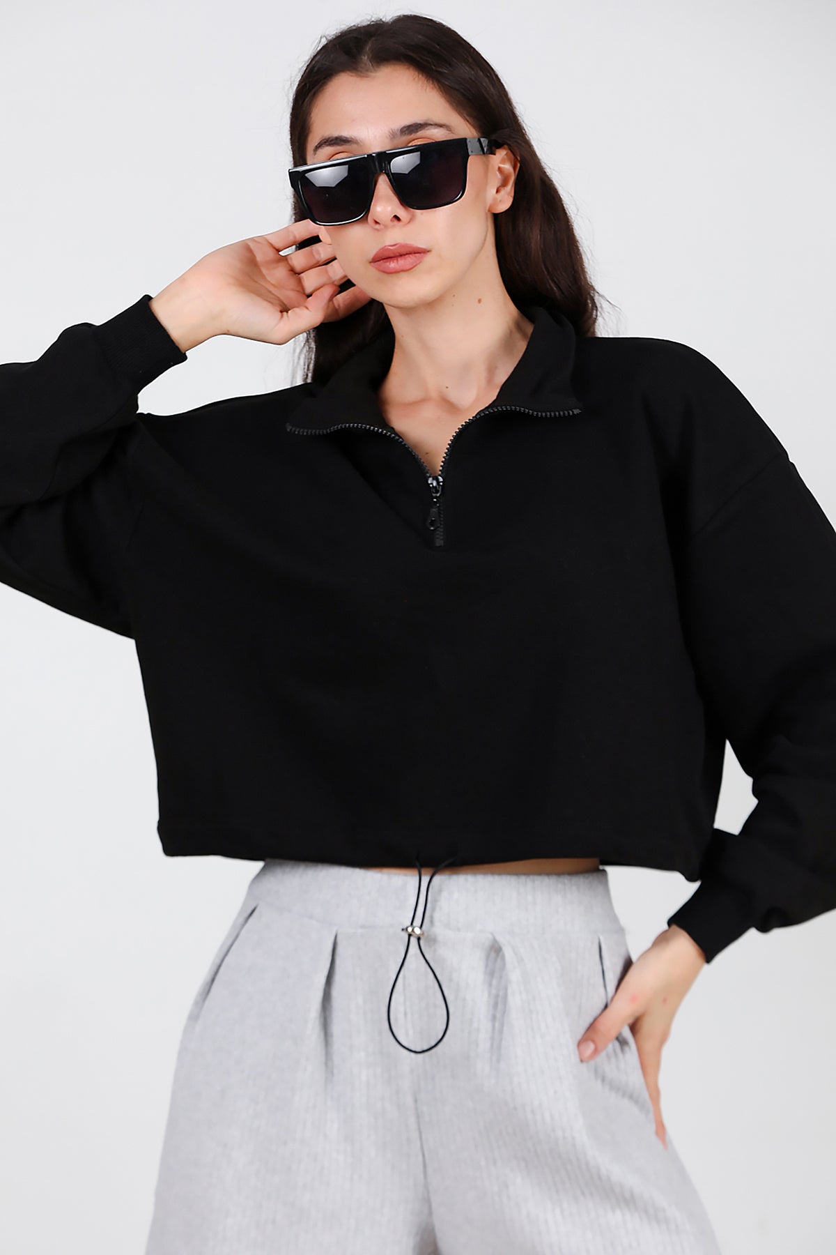 Kadın Yarım Fermuar Dik Yaka Bel Lastikli Sweet Siyah