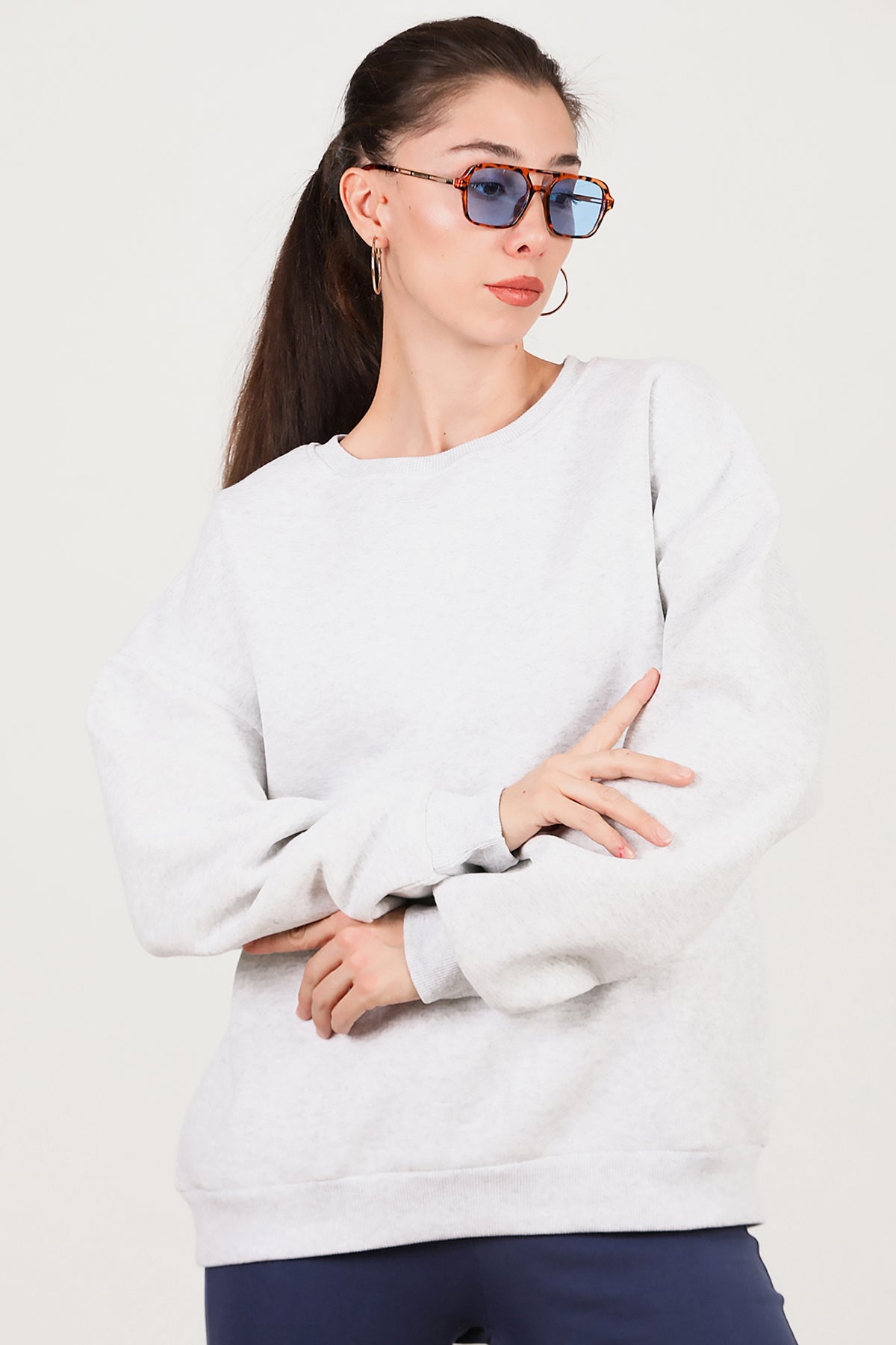 Kadın Bisiklet Yaka Üç İplik Oversize Sweat Açık Gri