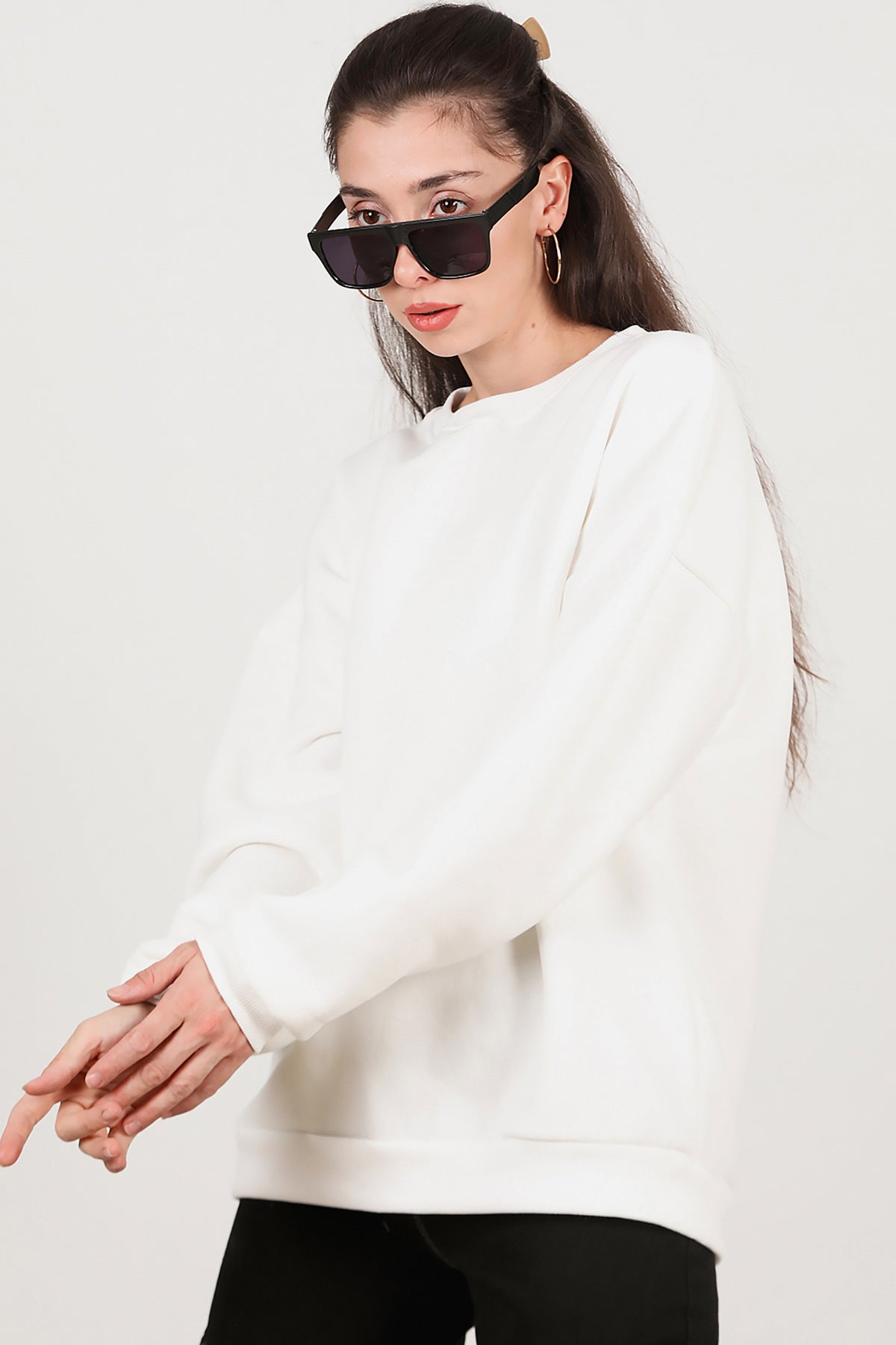 Kadın Bisiklet Yaka Üç İplik Oversize Sweat Ekru
