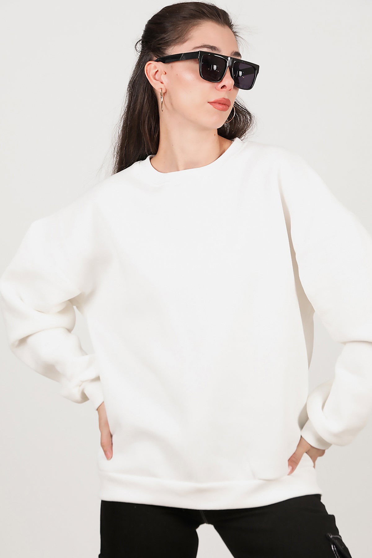 Kadın Bisiklet Yaka Üç İplik Oversize Sweat Ekru