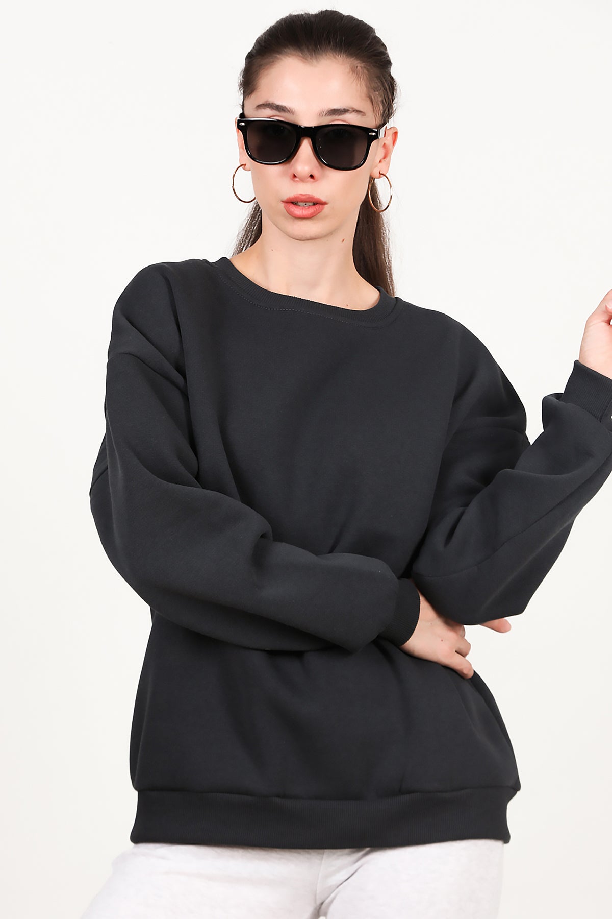 Kadın Bisiklet Yaka Üç İplik Oversize Sweat Füme