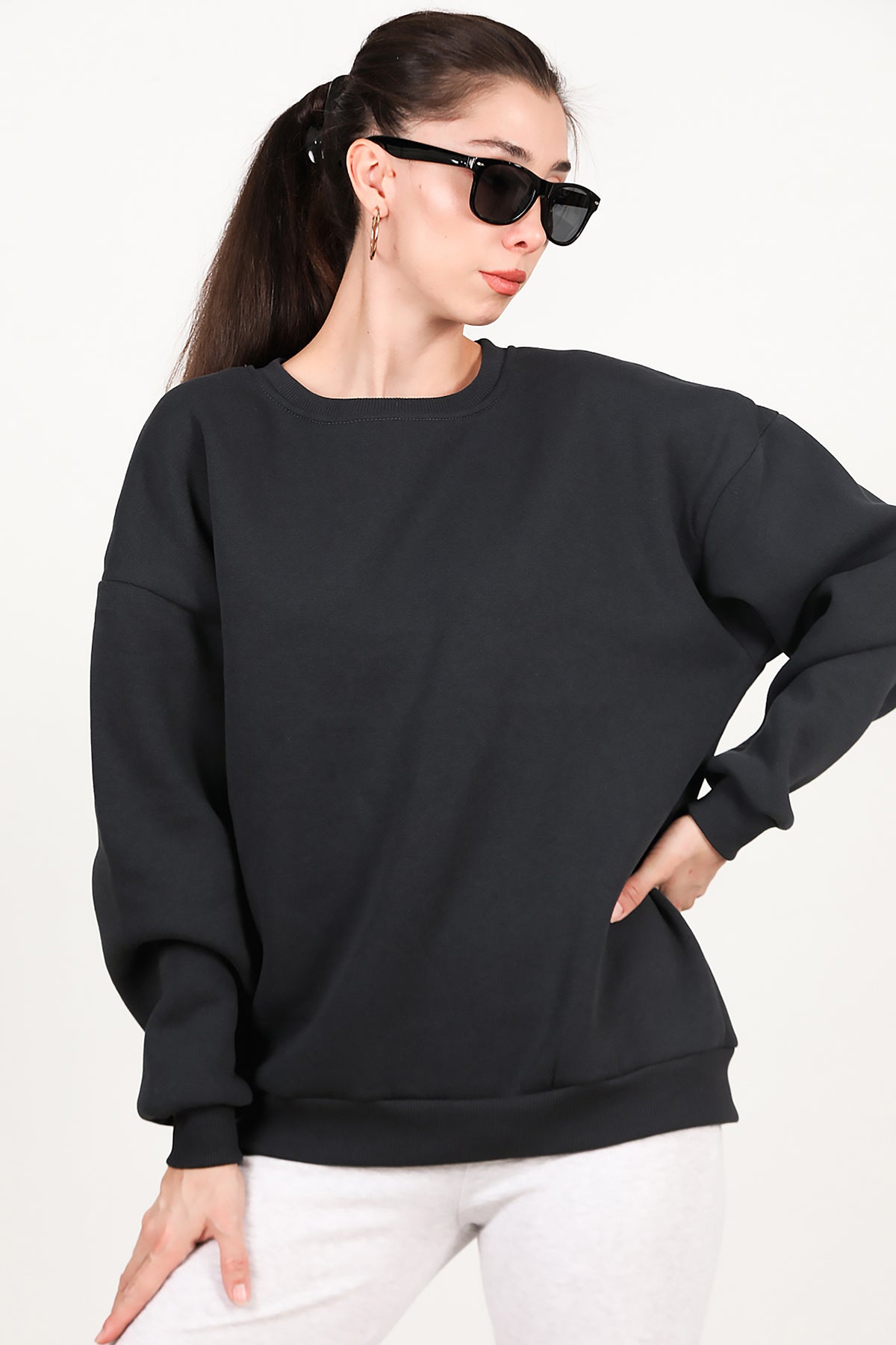 Kadın Bisiklet Yaka Üç İplik Oversize Sweat Füme